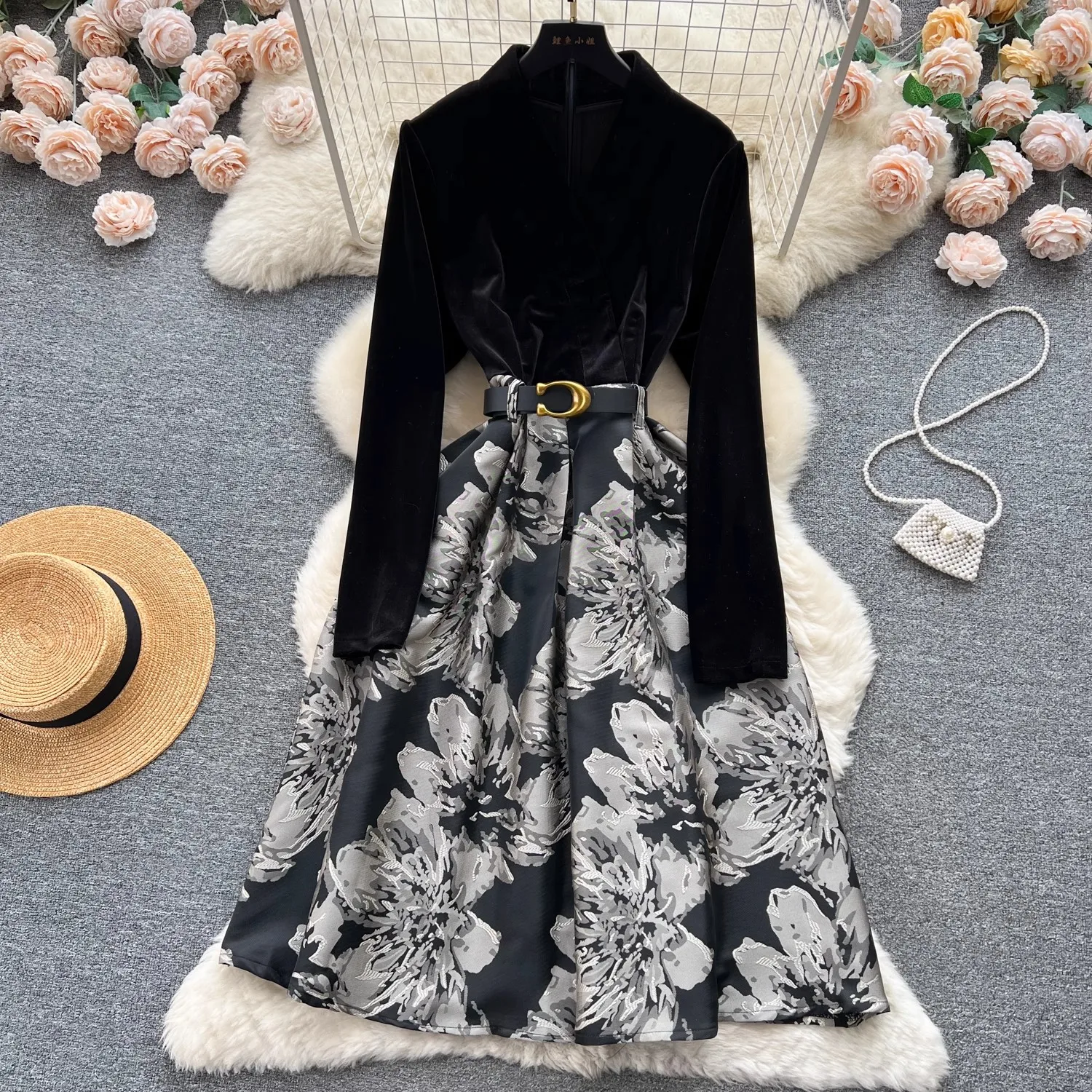 New Vintage Women Velvet Fake Two Pieces Dress autunno inverno Velour Patchwork Jacquard Flower V Neck Ladies Belt Party Vestidos