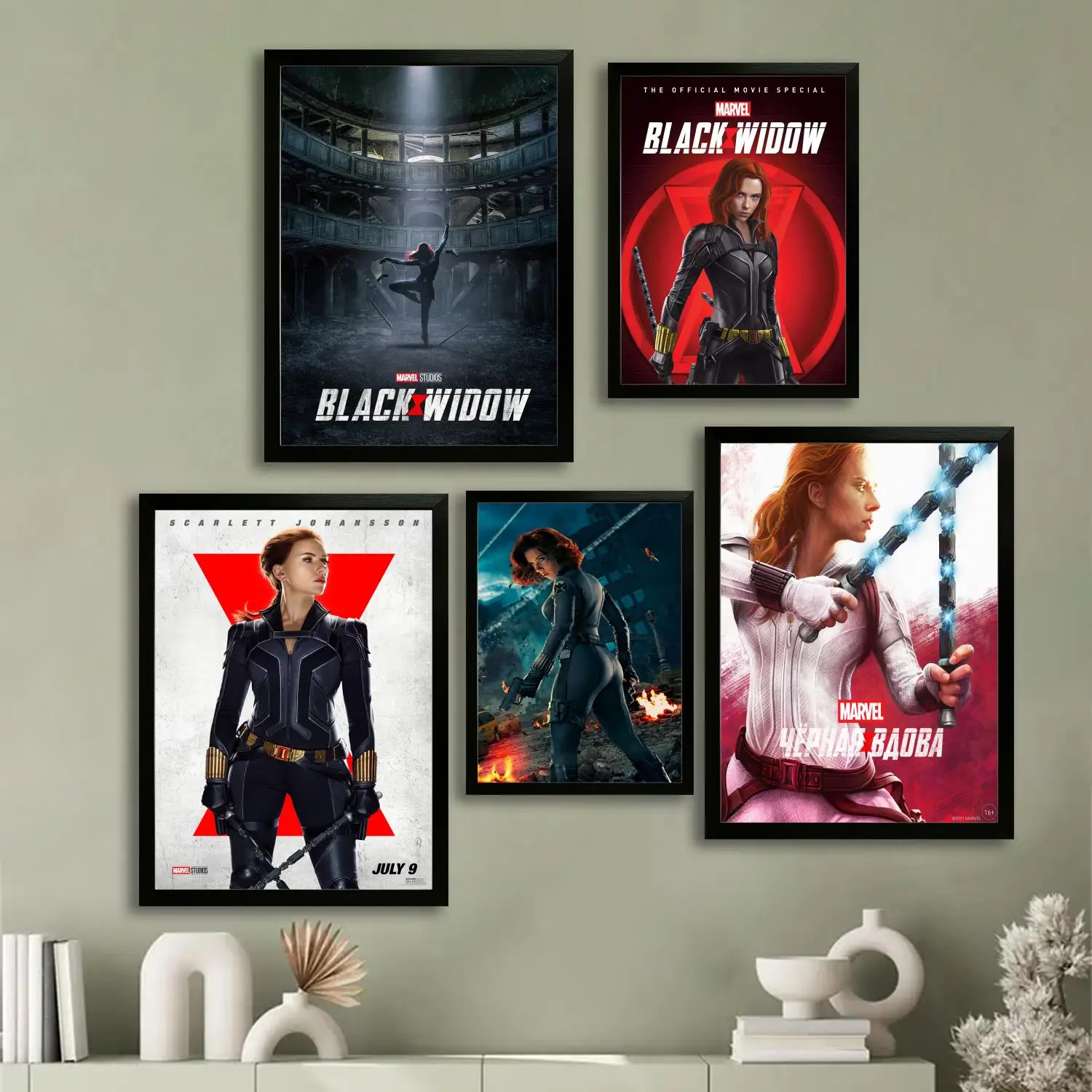 black widow Canvas Art Poster and Wall Art, Picture Print, Modern Family, Bedroom Decor, Posters,Decorative painting