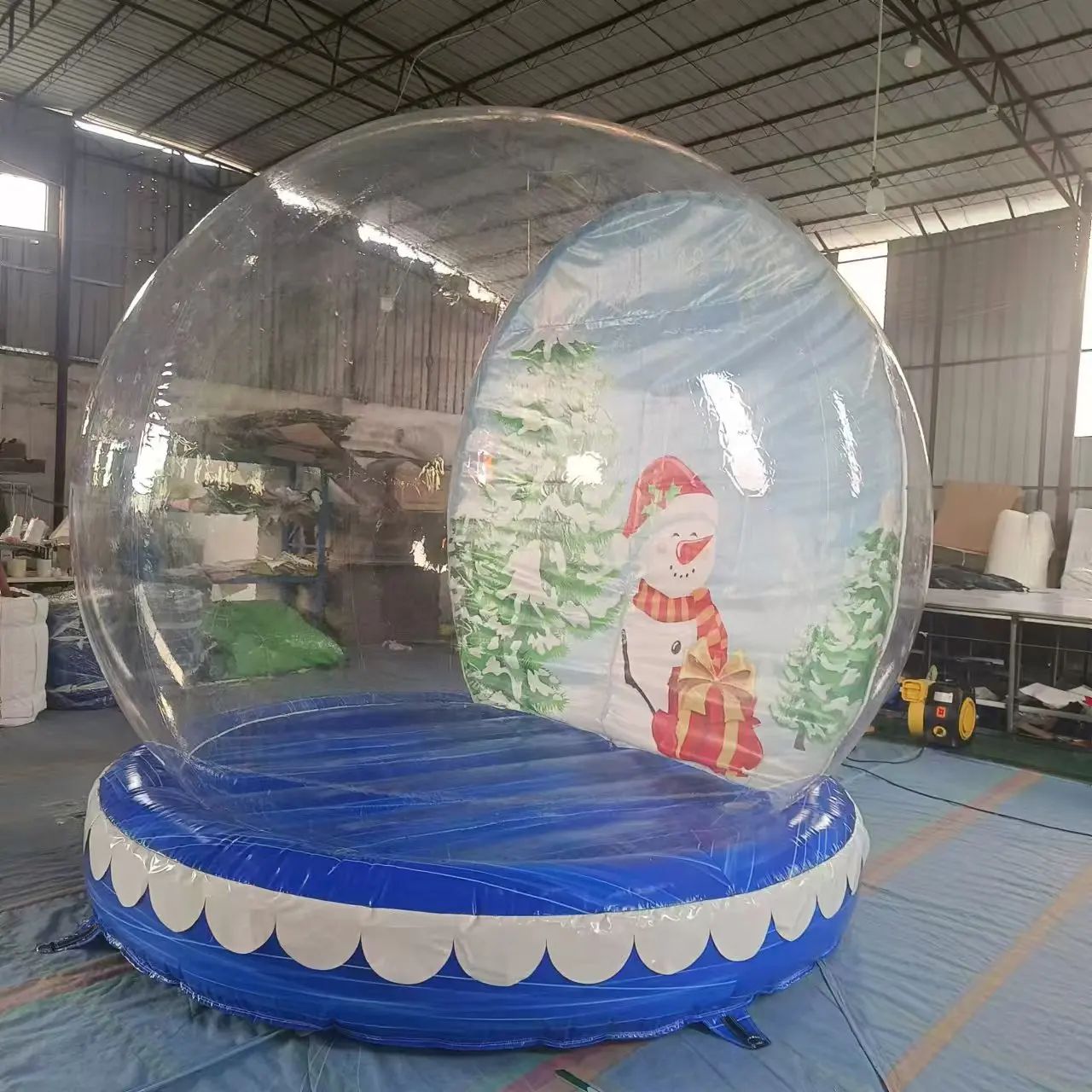 

Рождественские украшения, надувной снежный шар с печатным фоновым вентилятором и насосом, надувные снежинки для продажи