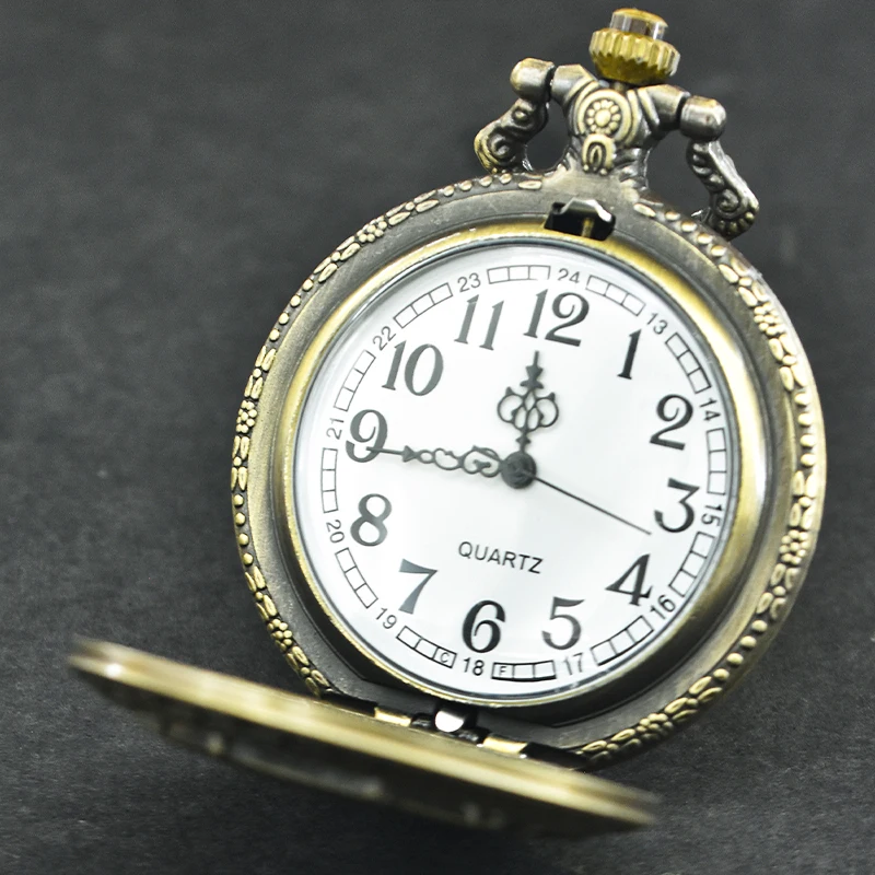 Retro Charm Neutral Fashion Bible Scripture Cross Carving Quartz Steampunk Pocket Watch Men's and Women's Necklace Pendant Gift