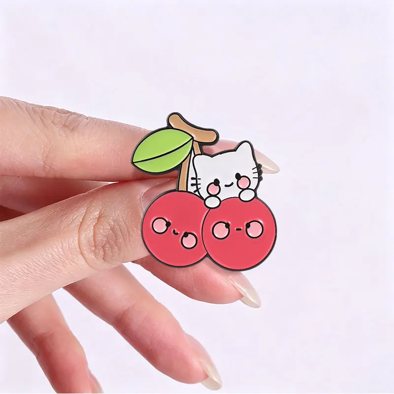 Lustiges Paar Cartoon-Kirsch-Katzen-Emaille-Pin, Niedliche Rote Frucht Cartoon-Katzen-Brosche, Taschen- und Revers-Anstecknadel, Modeschmuck-Geschenke – Detail 8