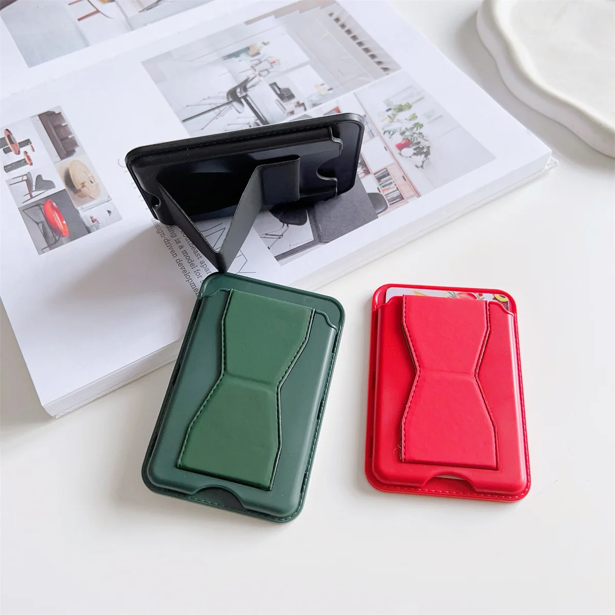 1Pc 粘着電話ケースホルダーカードスリーブユニバーサルカードパッケージデスクトップサポートブラケットは水平と垂直をサポート