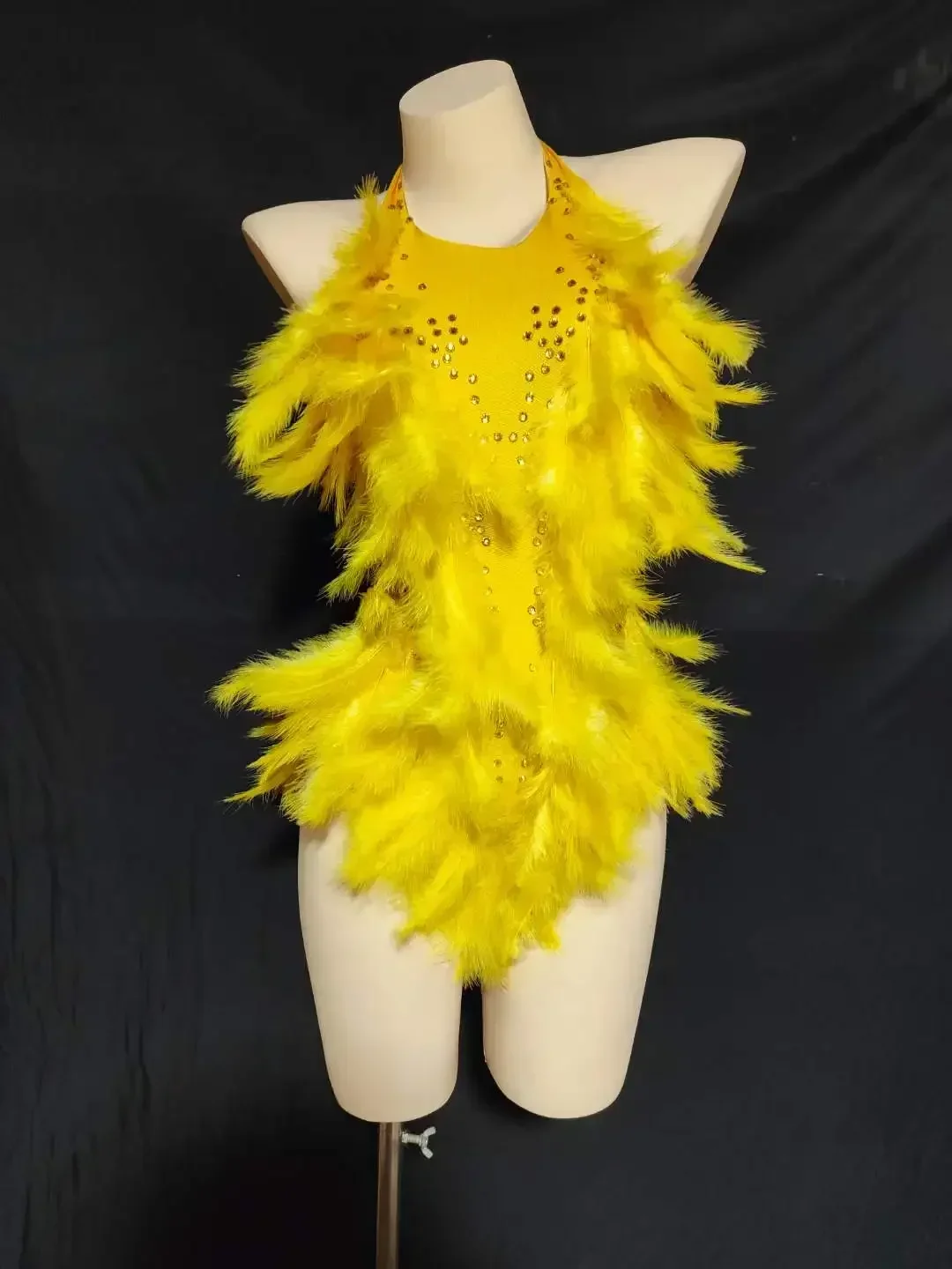 

Gold Bodysuits Dance Drag Queen Outfit Women Rhinestone Leotard With Feather Backless Stage Wear 2024