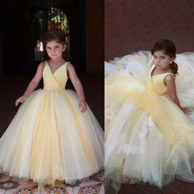 

Yellow Flower Girl Dresses For Wedding V Neck Pleats Ball Gown Floor Length Modest Dresses Pageant Party Gift Birthday