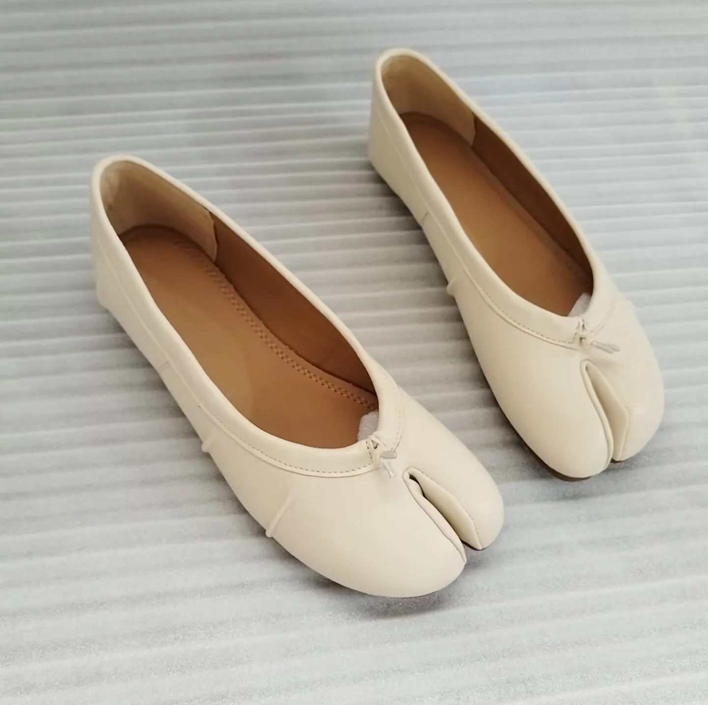 Echte Leder Tabi-Toe Ballerinas für Damen mit chinesischem Knoten, weiche Slip-On-Flachschuhe zum Gehen – Detail 31
