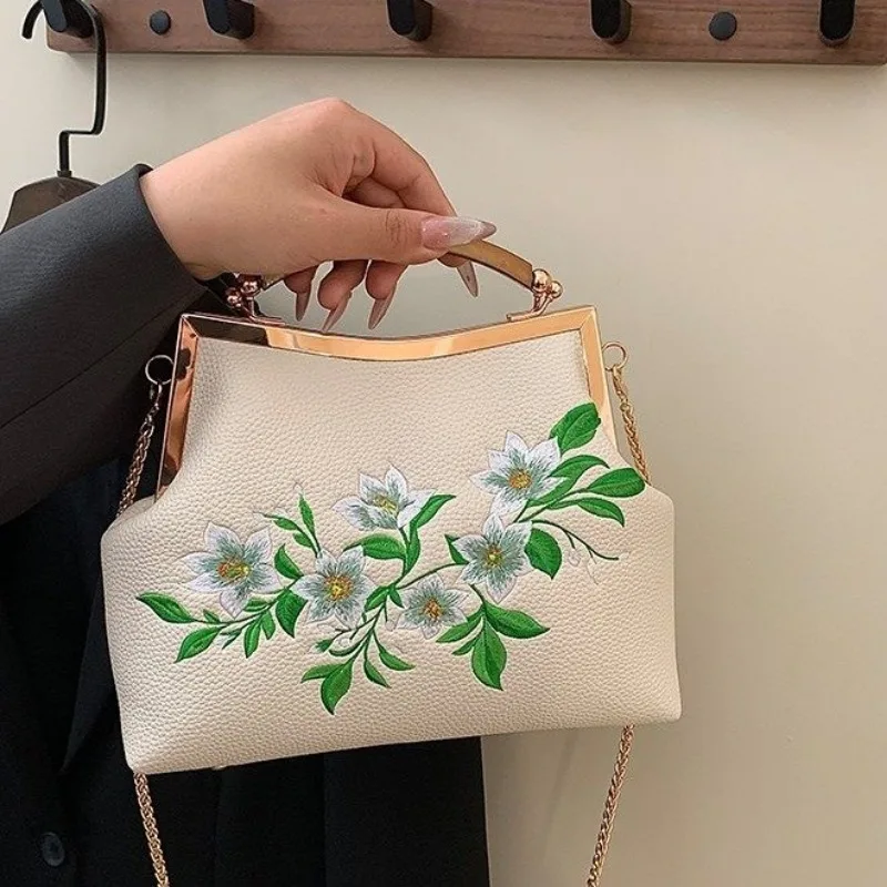 

Refined Underarm School New Model In 2025 Cute Popular Simple Pillow Bag Bag Fit For A Museum Visit