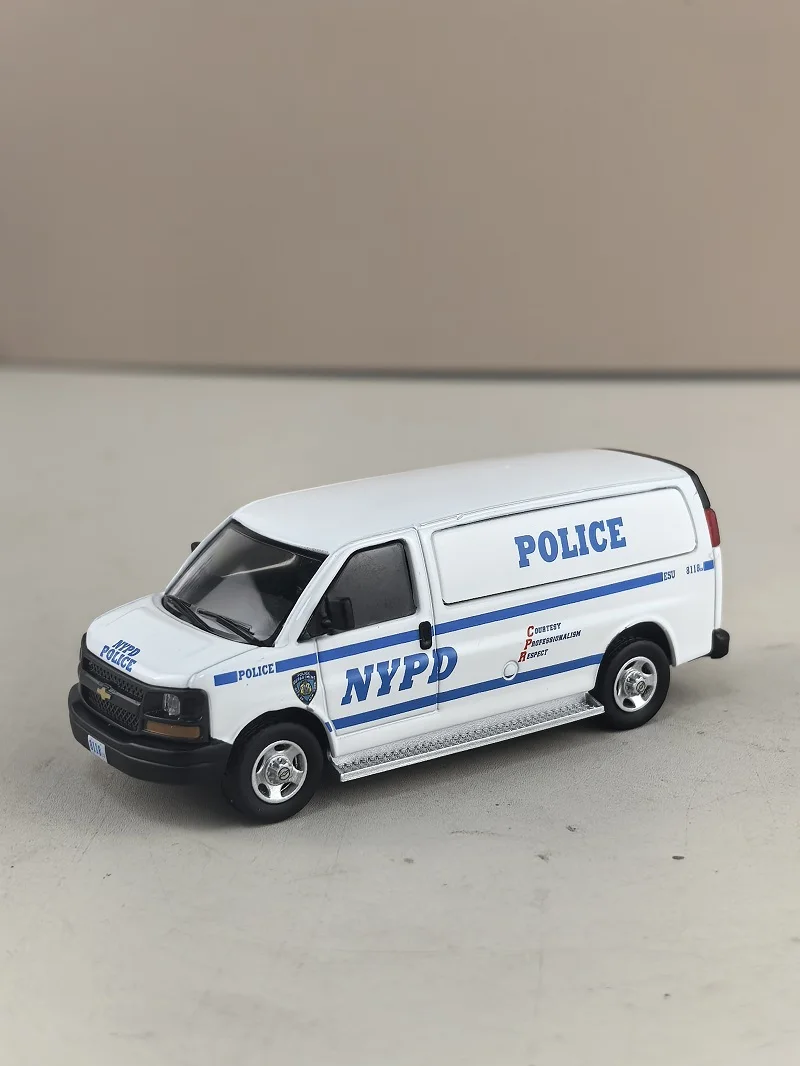 다이캐스트 1:64 스케일 쉐보레 NYPD 밴 페인트 경찰 자동차 합금 자동차 모델 소장 장난감 선물 기념품 디스플레이 장식품