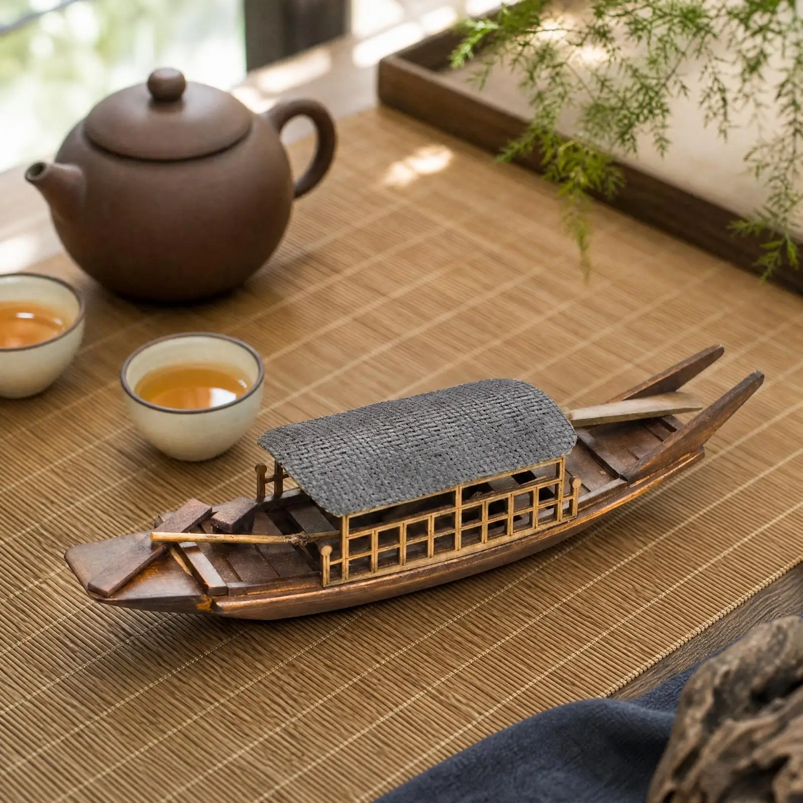 Chinese-Style Canal Town Boat Model Compact Handcrafted Wooden Hull Boat Model for Collectors, Teachers, Cultural Displays, Desk
