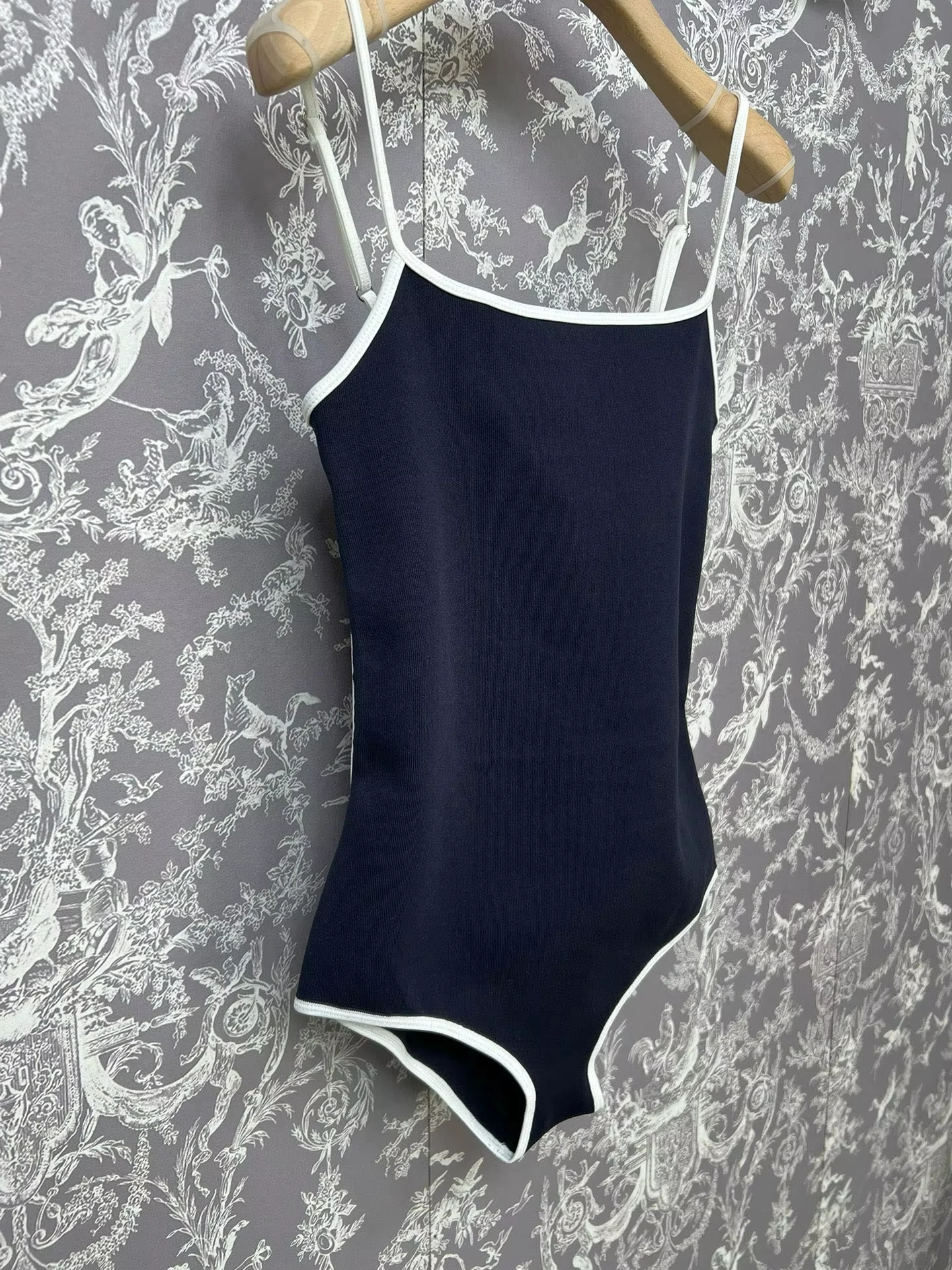 Maillot de bain une pièce classique contrasté avec lettres brodées, coupe cintrée, dos nu, vêtements permanents pour femmes, nouvelle collection été 25