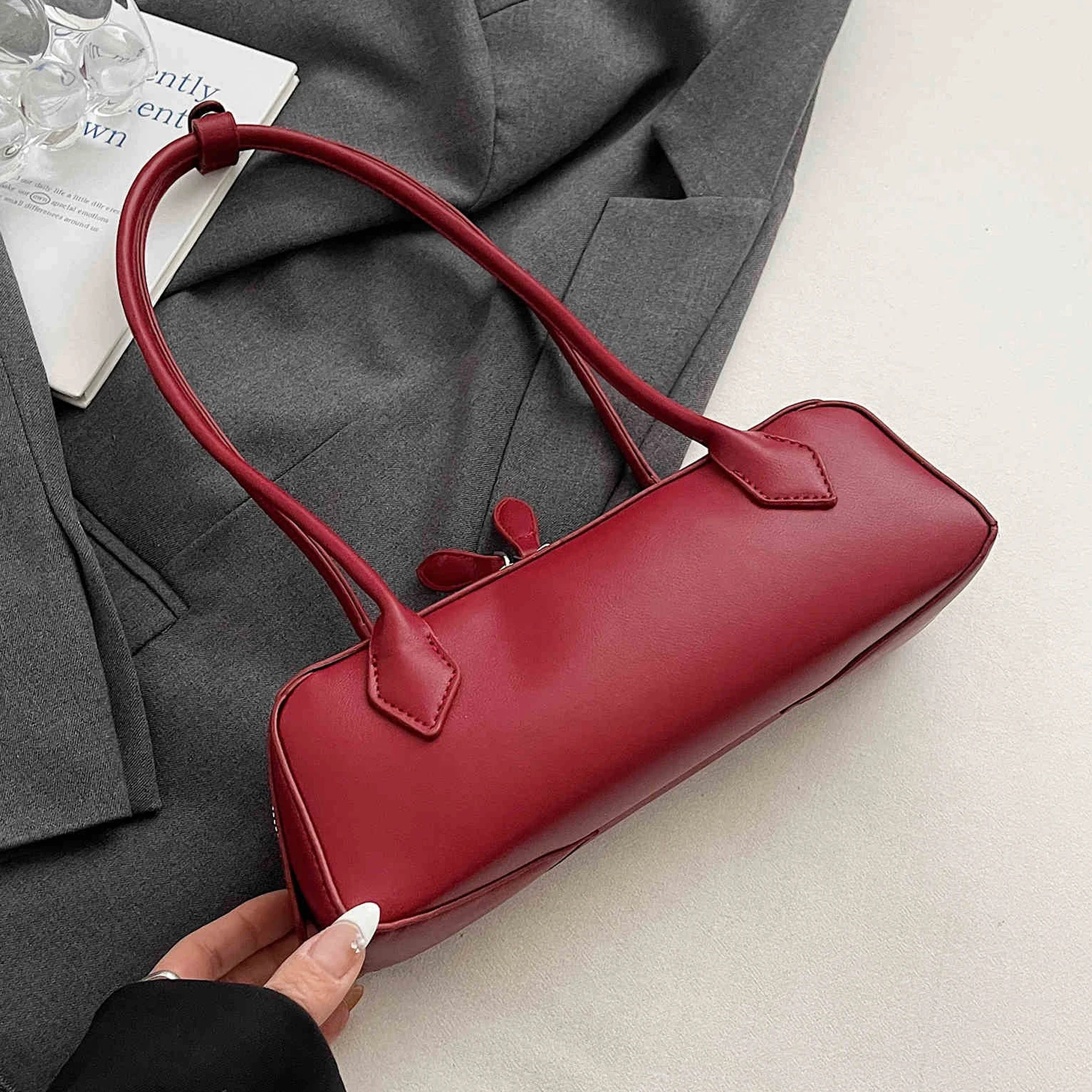 

Темпераментная красная свадебная сумка подмышки, простая универсальная мягкая сумка на плечо из искусственной кожи, вечерние сумки во французском дизайне, новая женская сумка ﻿