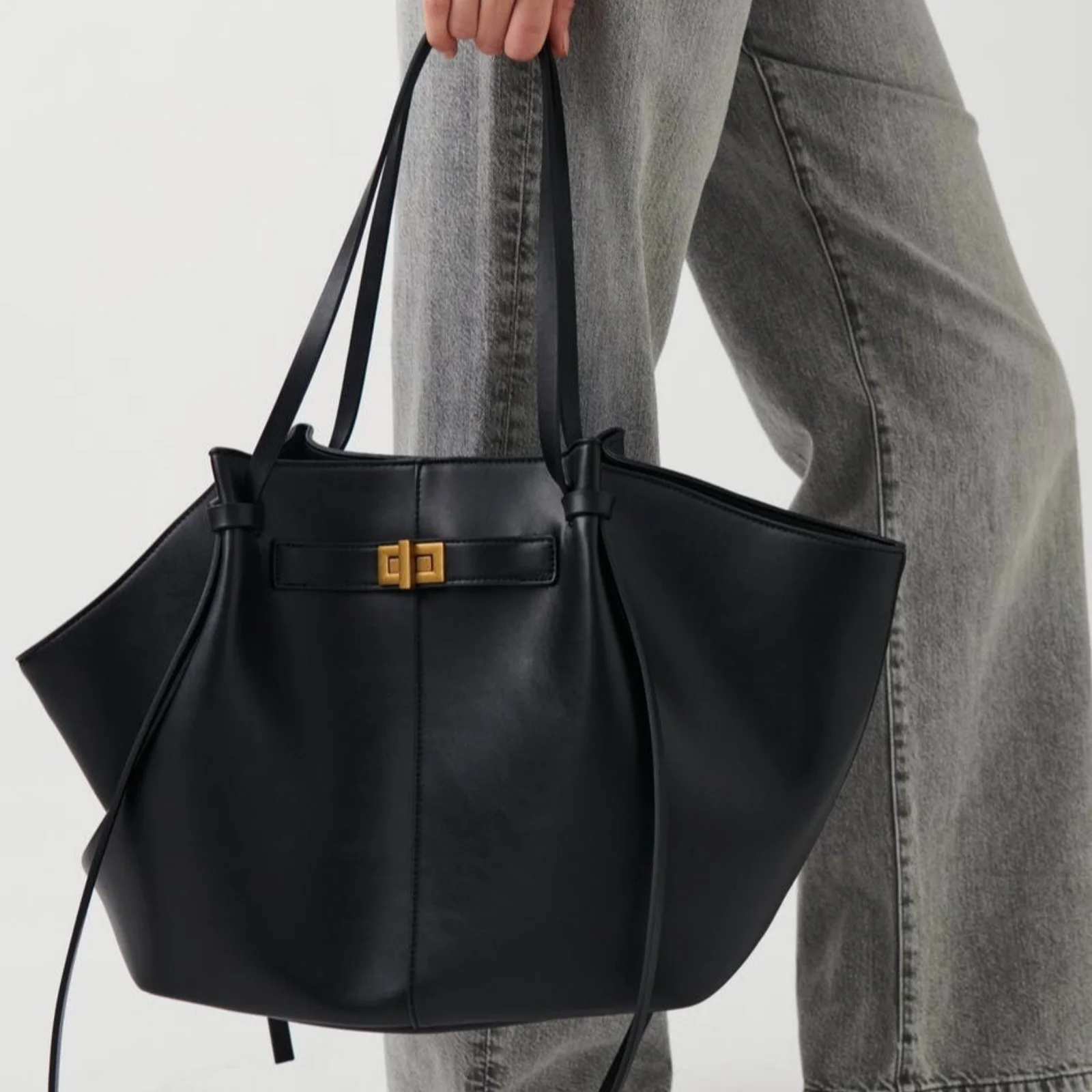 Fashion Large Capacity Wing Shape Tote Bags for Women Designer‑Style Metal Twist‑lock Handbags High‑Quality PU Leather Shoulder
