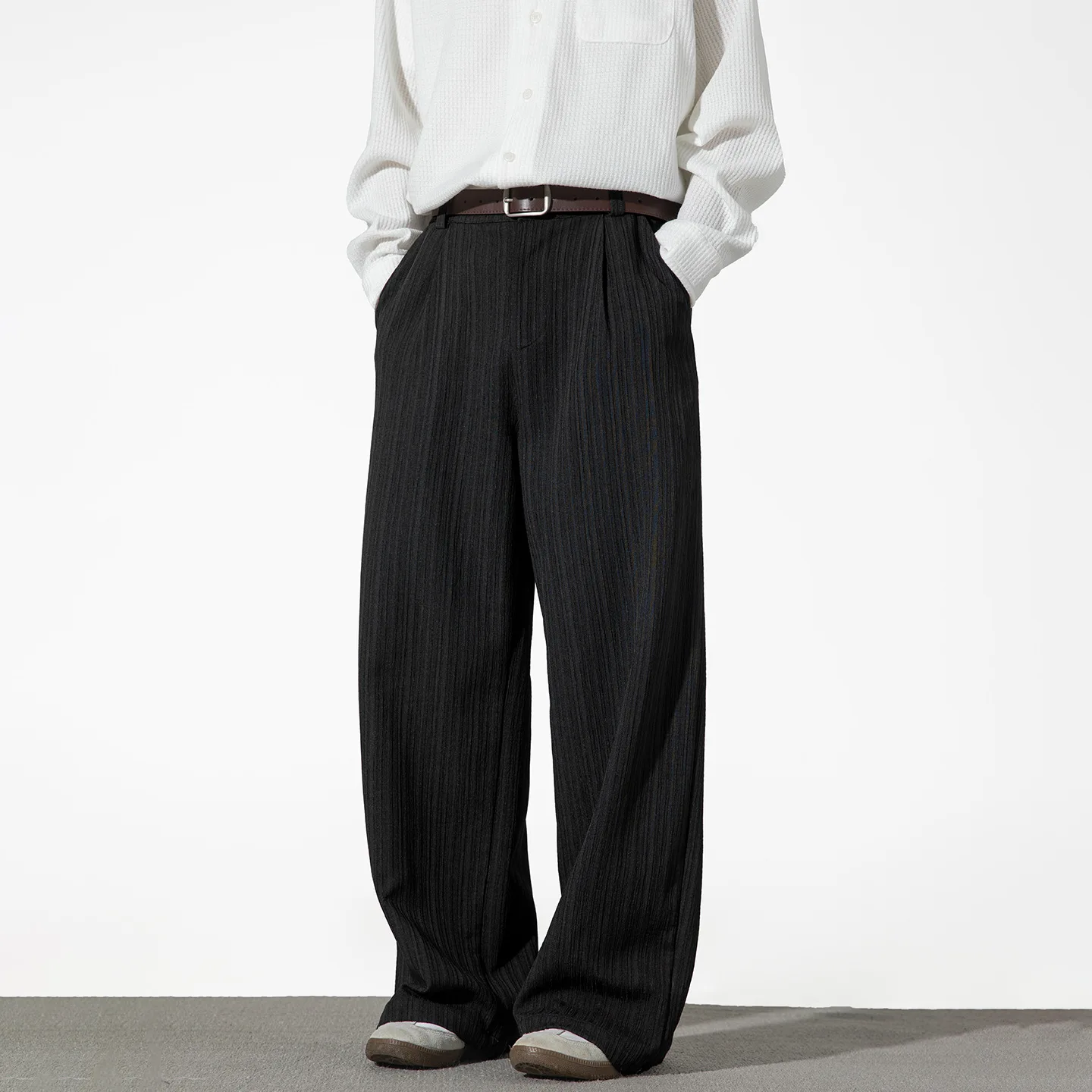 

Осень-зима модные мужские черные однотонные широкие брюки прямые плиссированные повседневные модные простые базовые брюки мужские брюки одежда