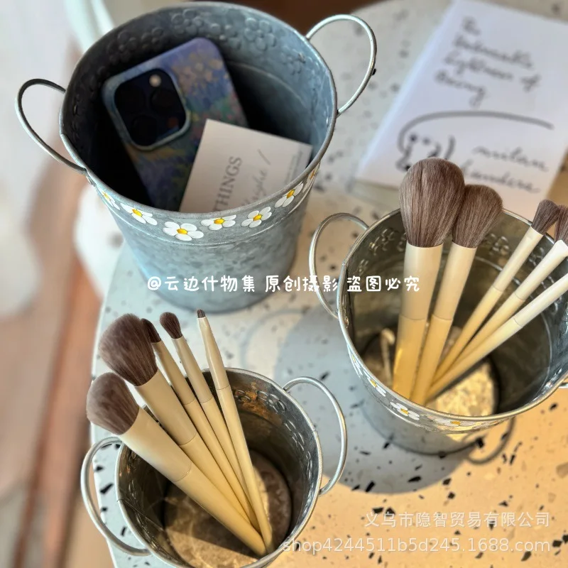 ins wind floral storage bucket wrought iron retro Thai milk teabucket floral makeup brush lipstick sundries storagepen holder