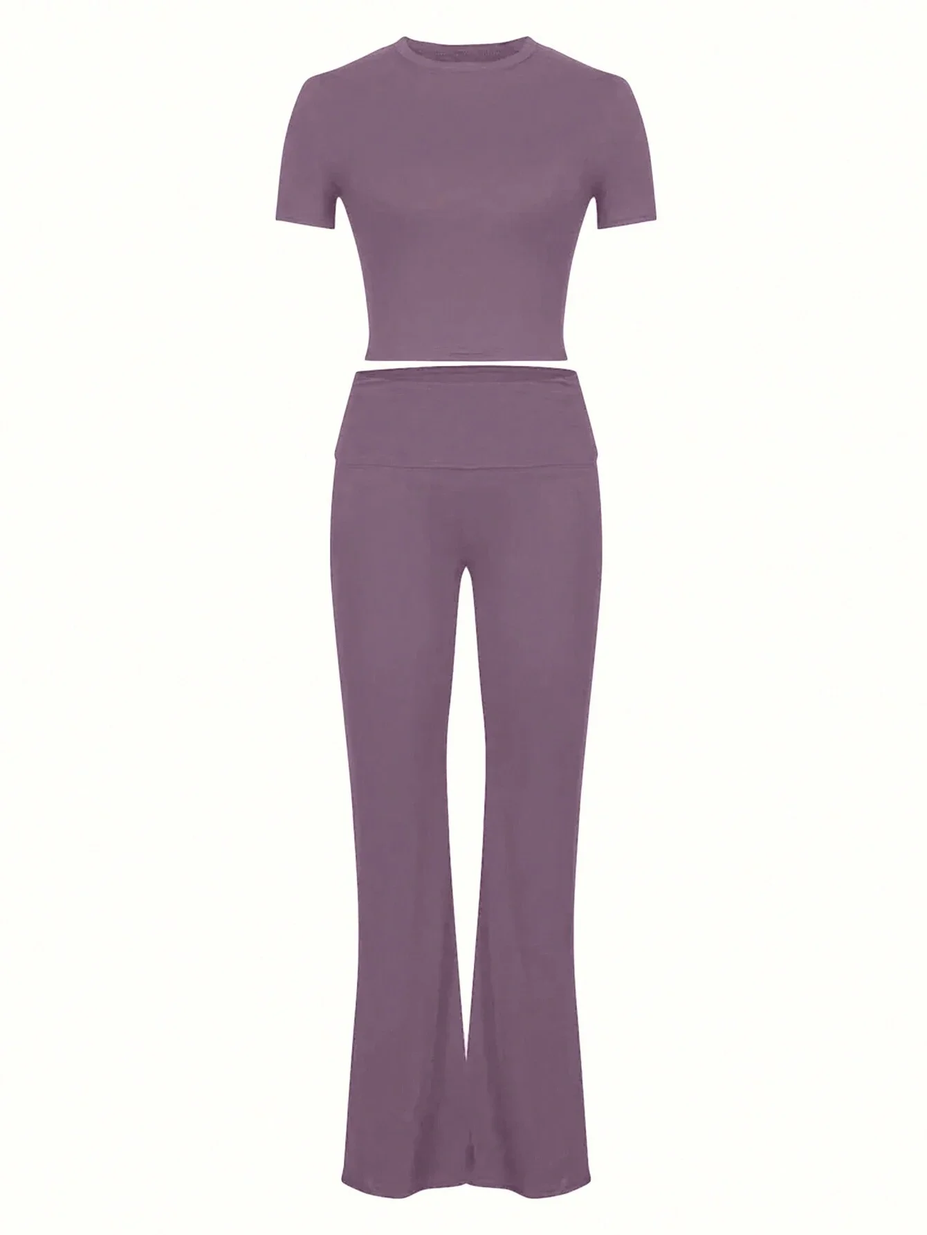 

Женский комплект из укороченного топа с коротким рукавом и расклешенных брюк однотонного цвета