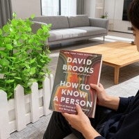 How To Know A Person By David Brooks - The Art Of Seeing Others Deeply And Being Deeply Seen English Paperback Book