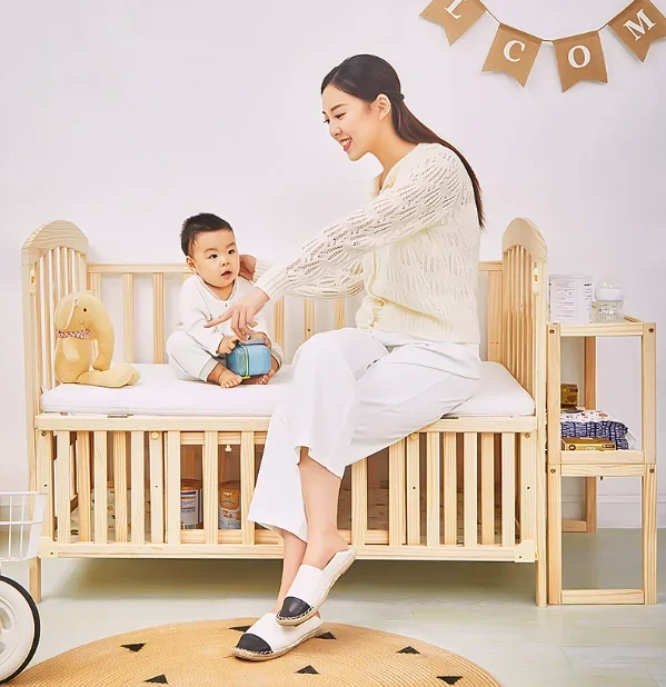 Z Cuna de madera barata multifuncional personalizable, muebles de dormitorio para bebé, cama de madera Babi con juego de cama