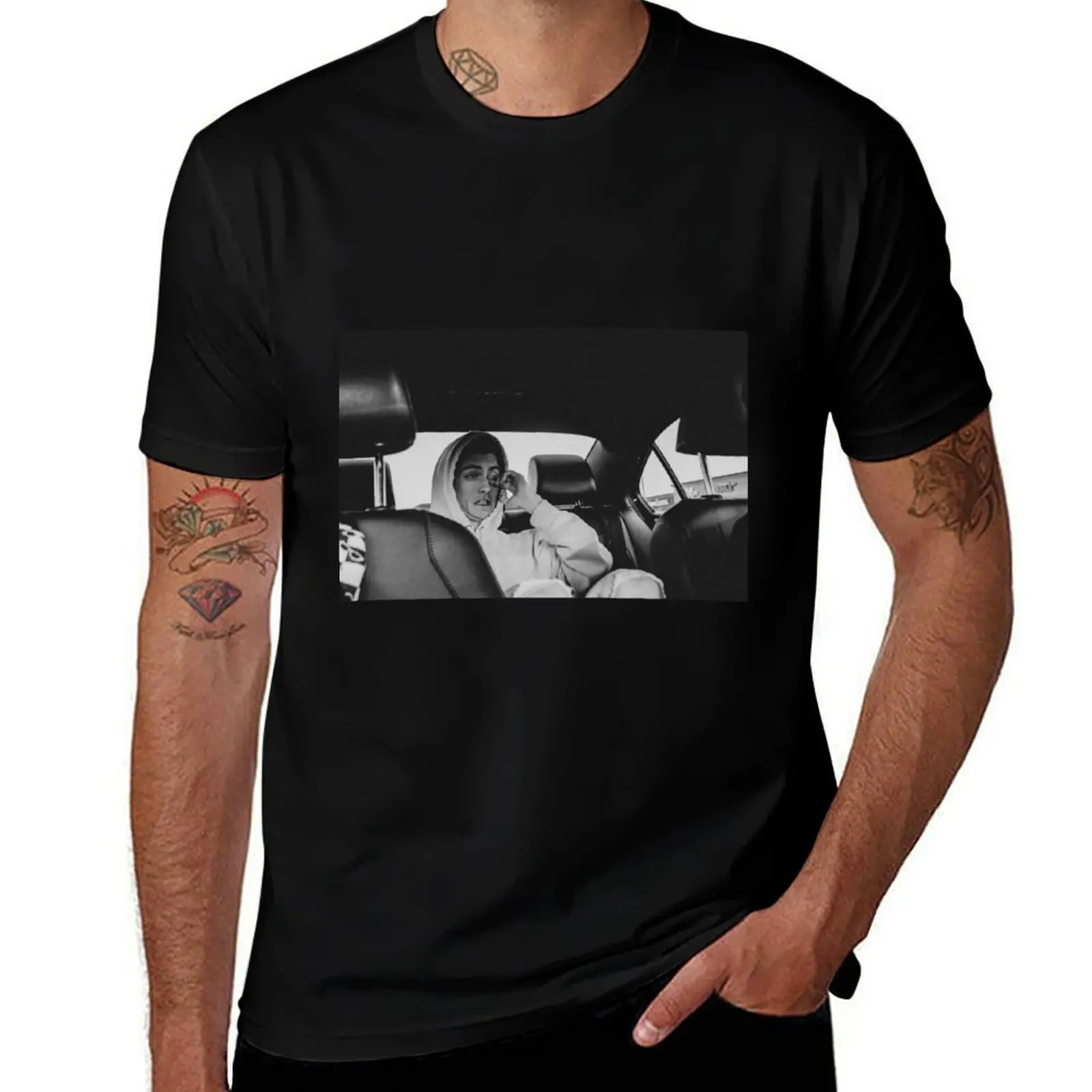 

Faded scratching his face T-Shirt Standard Fit Solid Tee Shirt