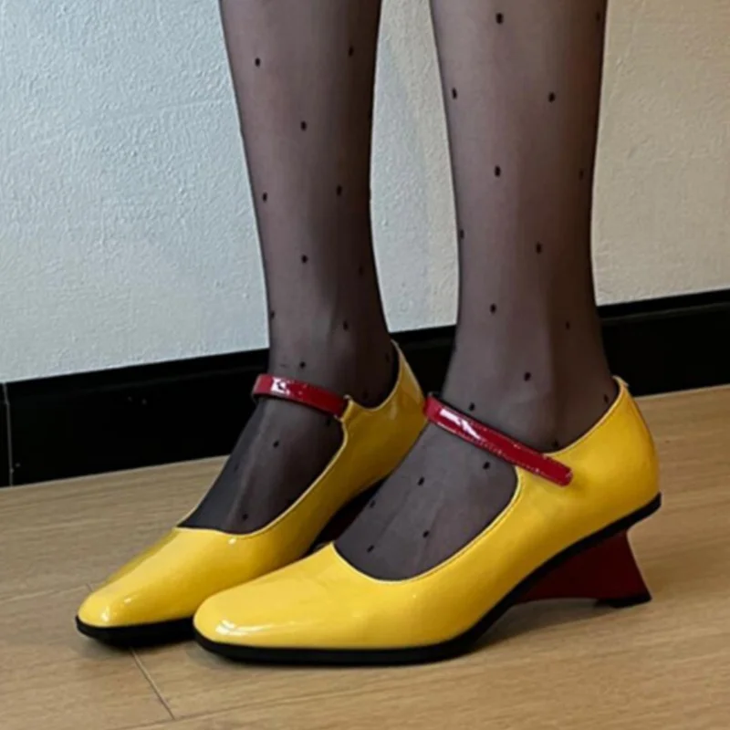 

Designer Fashion Chunky Heel Women Mary Janes Fashion Mixed Color Square Toe Hook Loop Single Shoes Strange Heel High Heeled Ins
