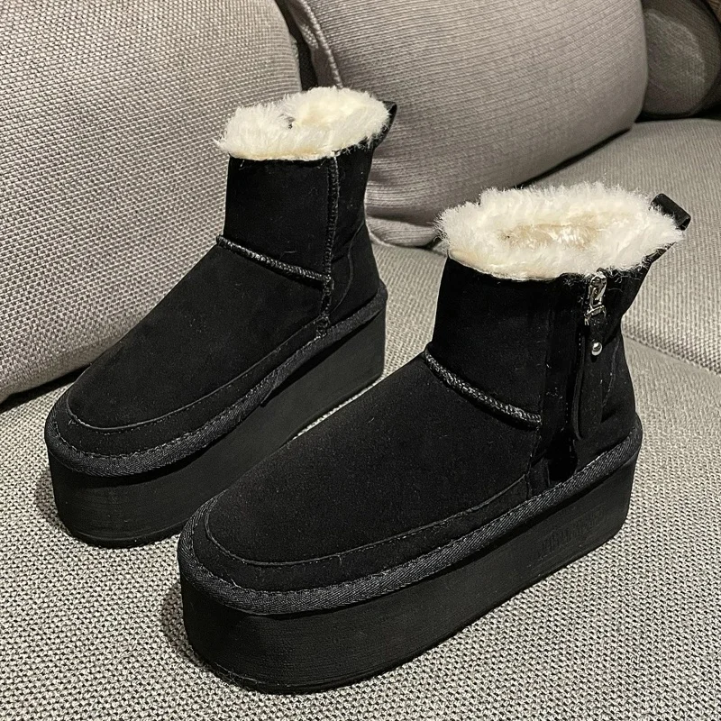 Bottes de rinçage de neige en daim pour femmes, plate-forme plate, peluche courte, chaussures chaudes, confortables, marche en plein air, moto, hiver, nouveau, mode 2025