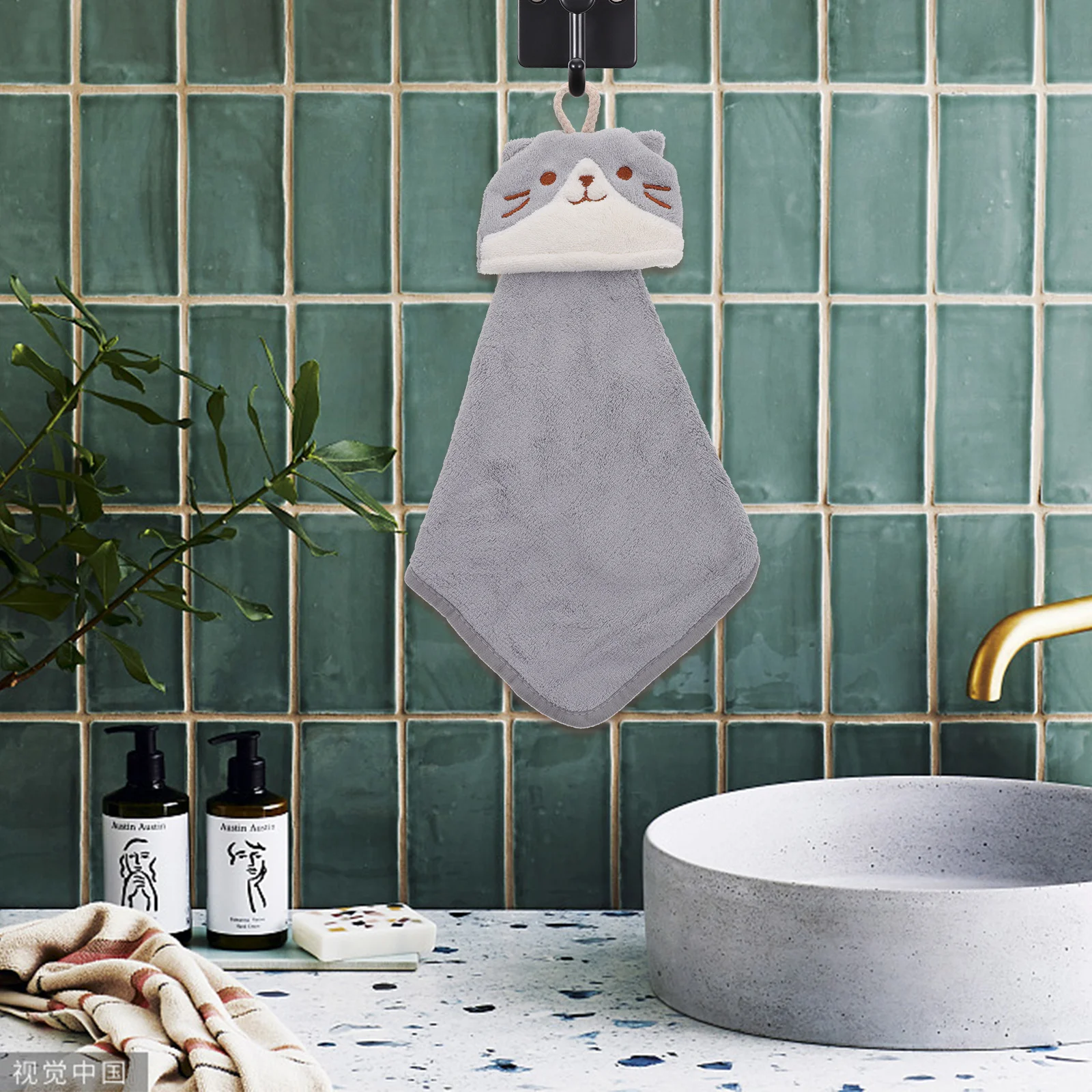 Soft Coral Fleece Hand Towel Hanging Loop Absorbent Quick Dry Bathroom Kitchen Towel Practical Kitchen Hand Towels