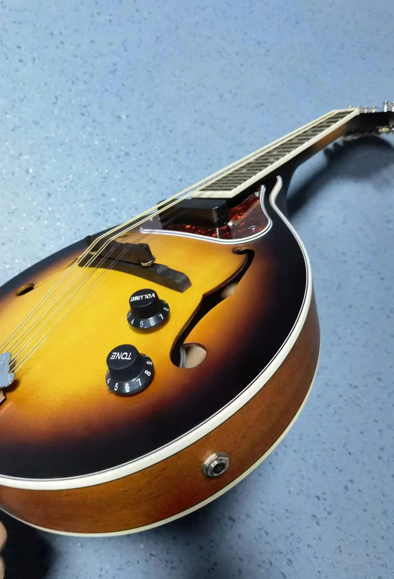 

Manufacturer Direct sales Model A sunset electroacoustic mandolin, 8-string, KMA110E