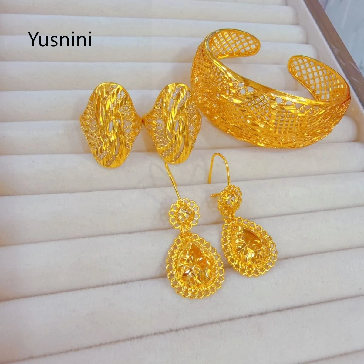 

New French Dubai High end 24K Gold Plated Bracelet Earrings Exquisite Wedding Engagement Party Jewelry Set for Lovers 666