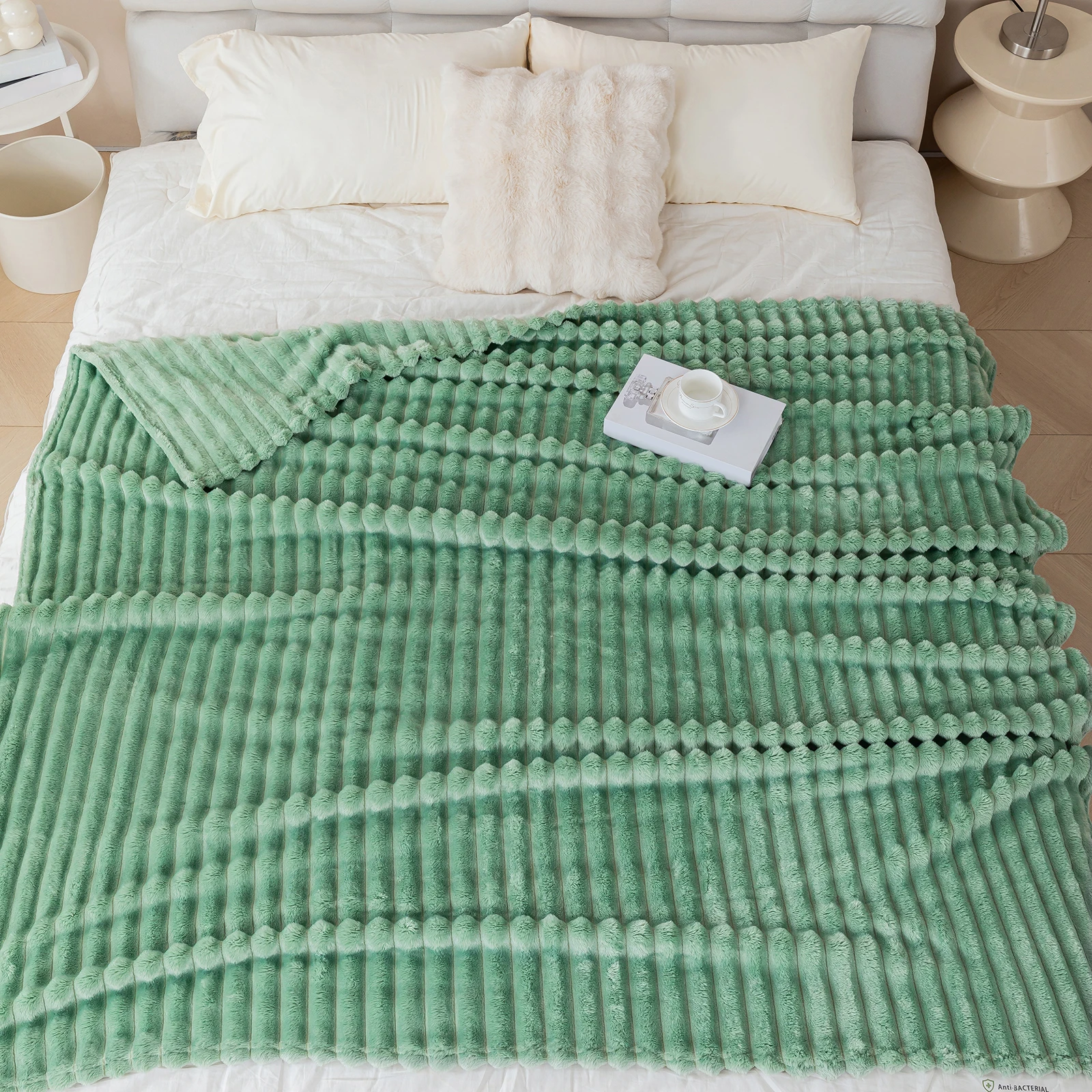 1 Stück gestreifte, einfarbige Flanelldecke, weiche und bequeme Überwurfdecke, geeignet für Sofas, Betten und Reisen, vielseitig einsetzbar – Detail 16