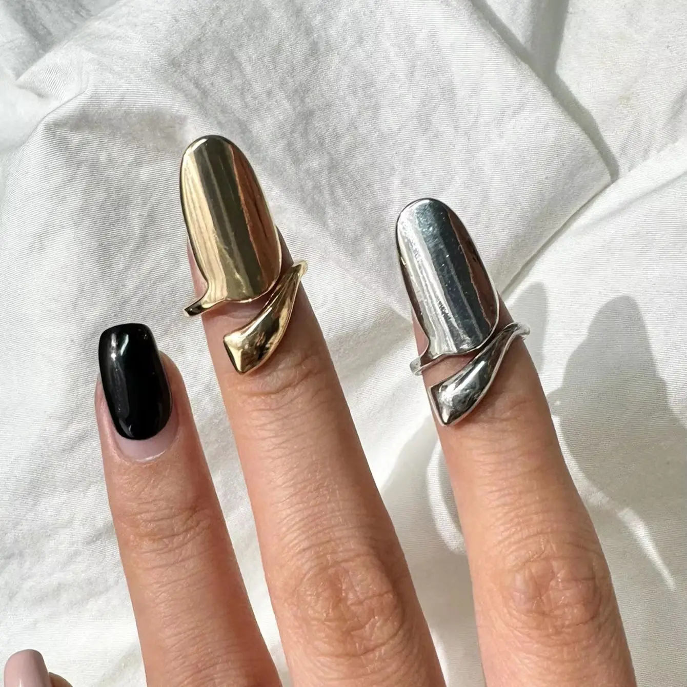 Minimalist Asymmetrical Finger-Ring Nail Art Artistic Almond-Shaped Unique Women's Jewelry—Perfect for Parties Banquets Vacation
