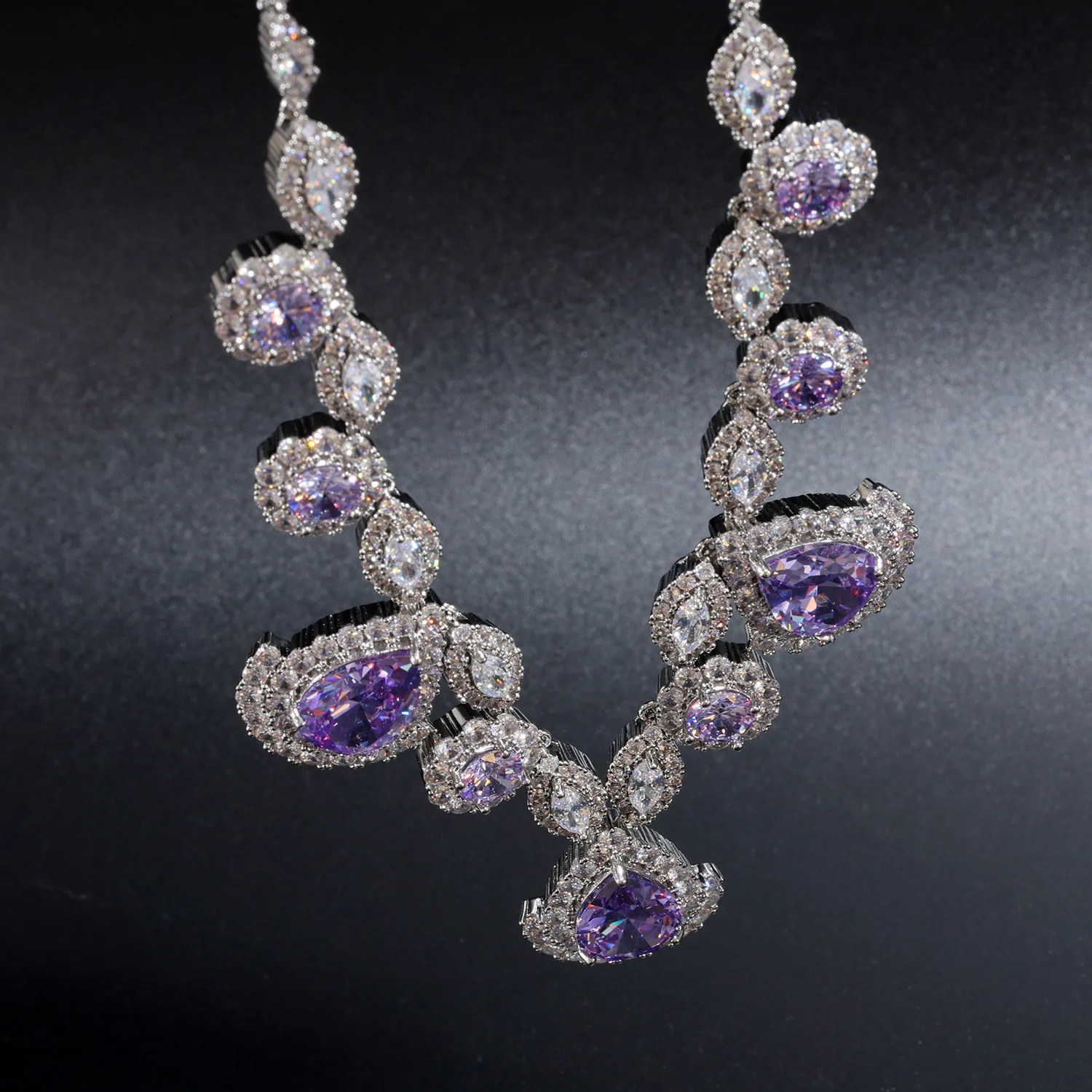 Vintage Zircon Jewelry Set for Women 2026 European And American High-End Light Luxury Earrings And Necklace Combo