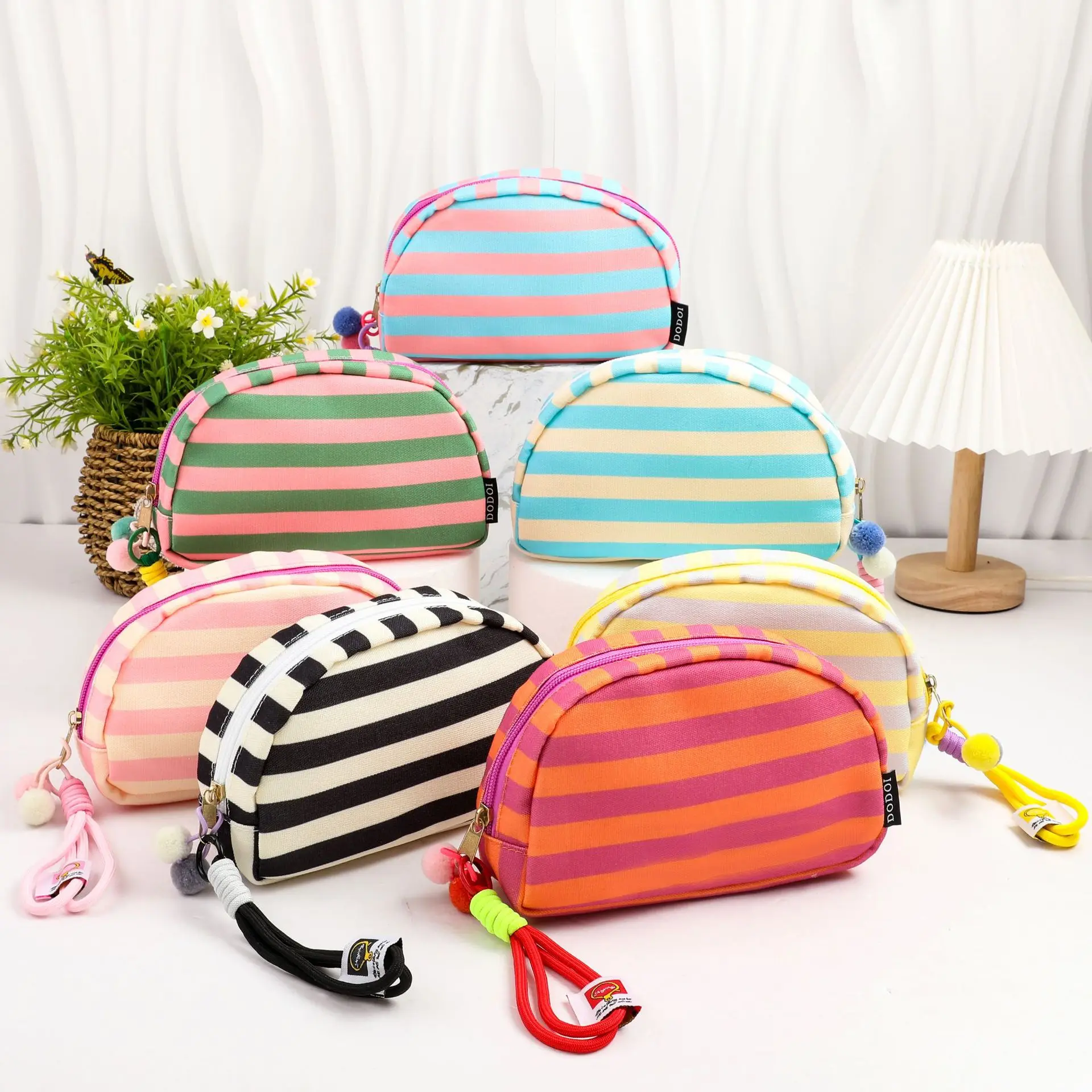 

New Fashion Canvas Striped Women's Makeup Bag Portable Zipper Cosmetic Bag Travel Toiletries Organizer Women's Handbag Wash Bag