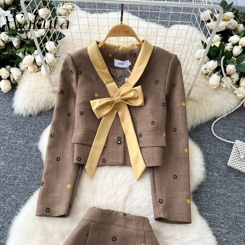 WAKUTA French Classic V-neck Long Sleeve Embroidered Jacket Chic High-waisted Bustier Robe Small Fragrant Style Bow Tie Fall Set