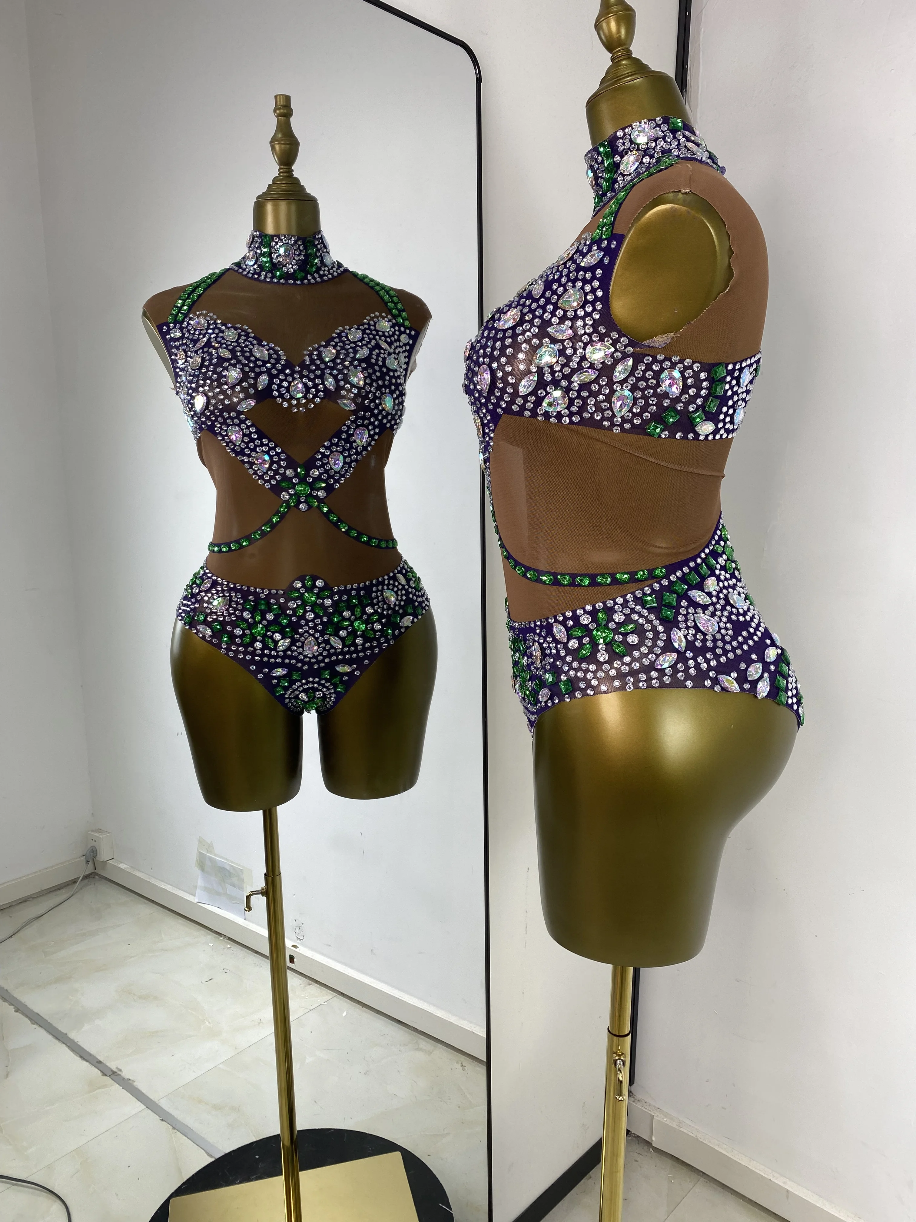 ชุดแสดงบนเวที K-pop สำหรับผู้หญิง ประดับด้วยคริสตัลหลากสีสัน พิมพ์ลายบนผ้าตาข่าย โปร่งใส เซ็กซี่ เหมาะสำหรับงานปาร์ตี้กลางคืน งานแสดงในคลับ หรือไนท์บาร์