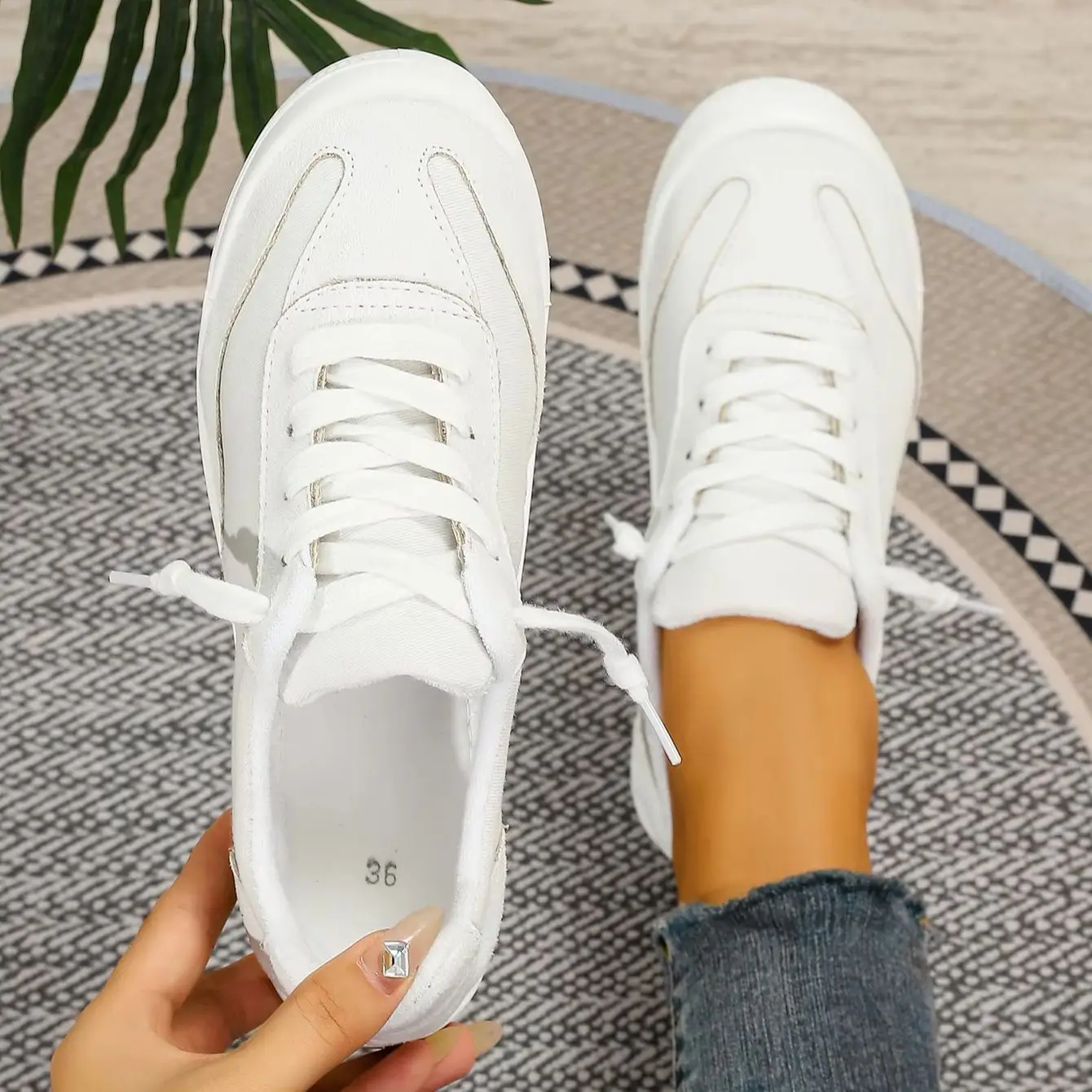 

Women's White Retro Sneakers – Lace-Up Design, Suede & Canvas Upper, Non-Slip Sole for Casual Daily Wear