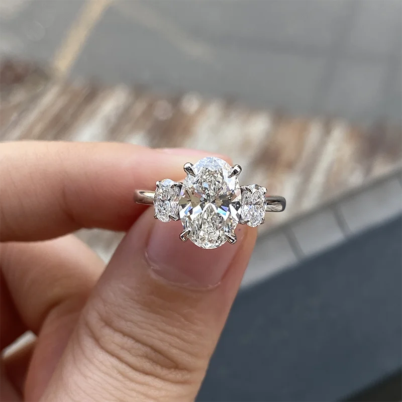 2Ct EF/VS VVS Oval Cut CVD HPHT Lab Grown Diamond Oval Side Stone Ring 14K Gold IGI ﻿Unique Wedding Ring