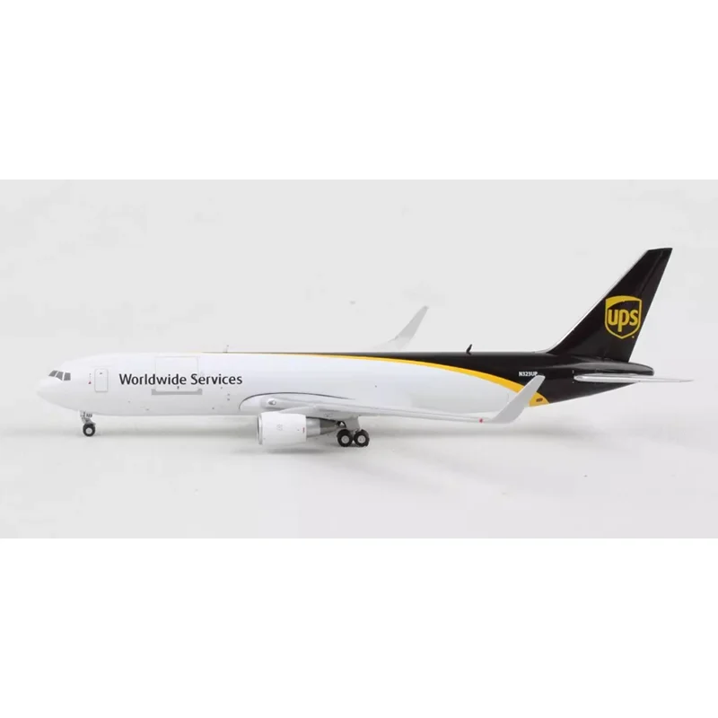 

Diecast 1/400 Scale GJUPS2243 UPS B767-300ERF N323UP Aircraft Model Alloy Collection Decorative Gift Display
