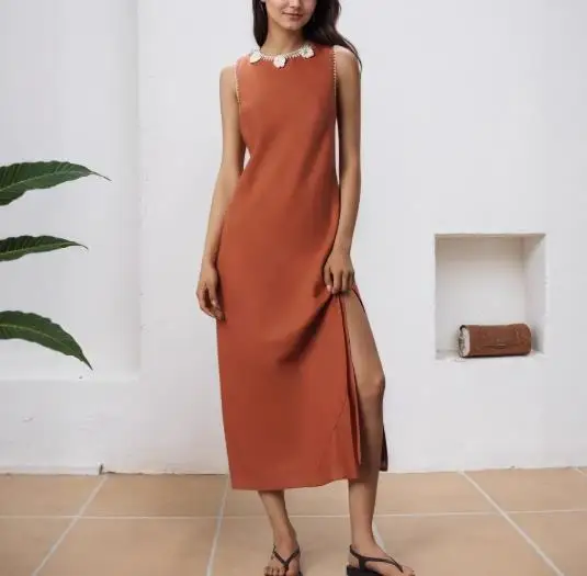 

Solid Color Flower Decal Decoration Color Blocked Sleeveless Slit Dress for Women, Elegant and Casual A-Line Sleeveless Dress