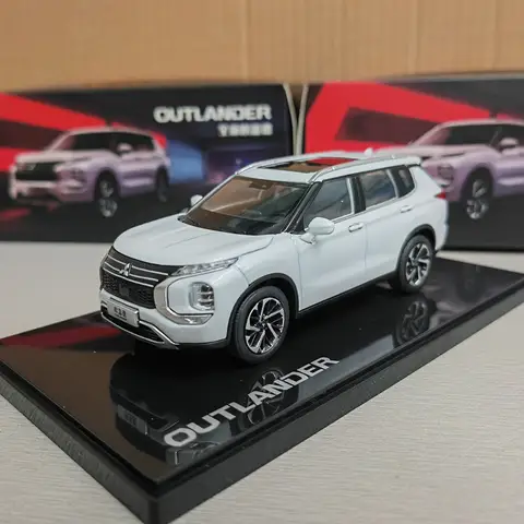 1/43 Mitsubishis Outlander SUV Legeringsbilmodell Gjuten Metall Terrängfordon Bilmodell Simulering Miniatyrskala Barnleksak Present 12 best sales Pajero-leksak - №2