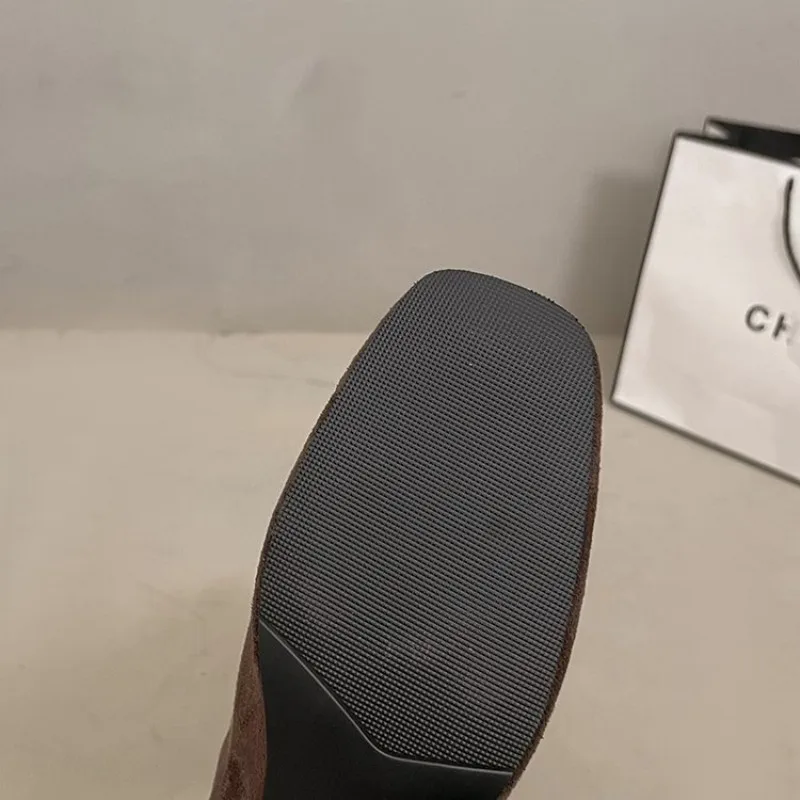 Herbst/Winter Damen-Stiefel mit Rundem Zeh und Dicker Sohle - Elastisch - Rückseitiger Reißverschluss - Samt-Finish - Bequem und Warm - Absatz ist Übergroß – Detail 22