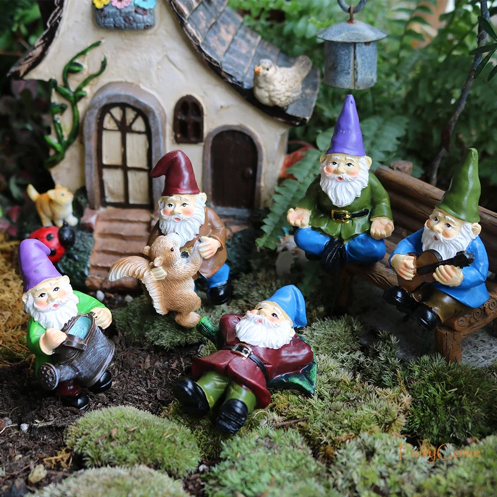 

5pcs Mini Garden Gnomes Statue Fairy Garden Gnomes Set Miniature Figurine Small Garden Gnomes Outdoor Bonsai Dwarf Elves Pixie