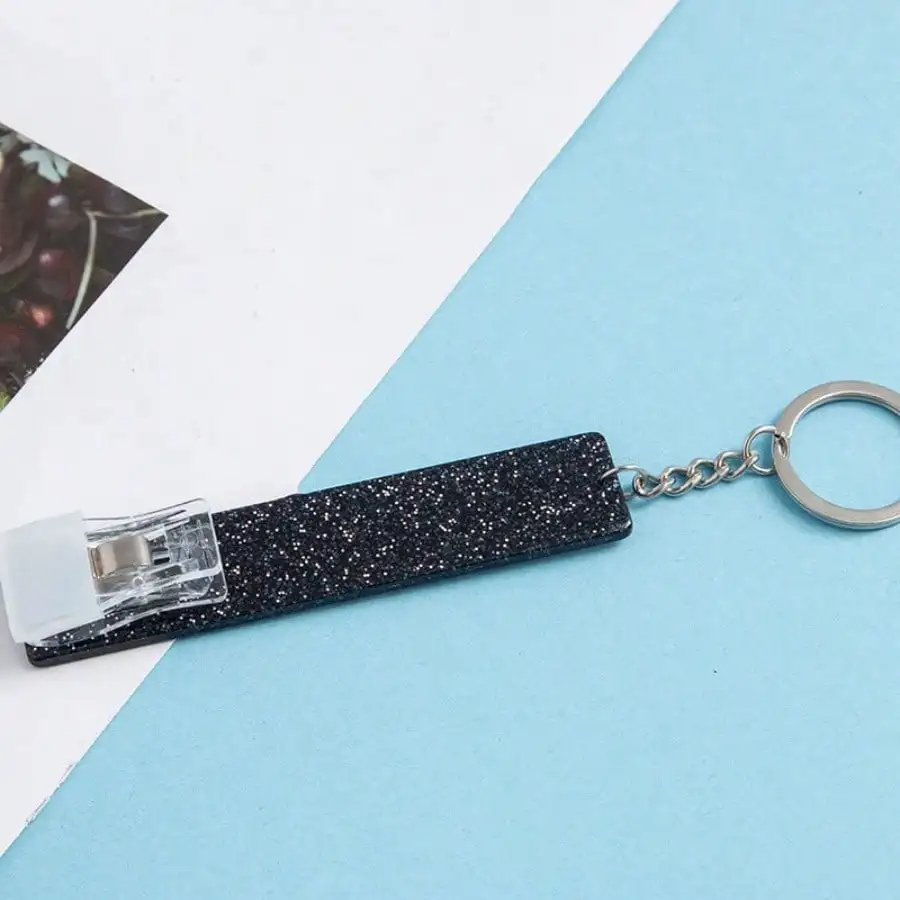 

Блестящий черный акриловый брелок-держатель для карт с клипсой для кошельков и сумок