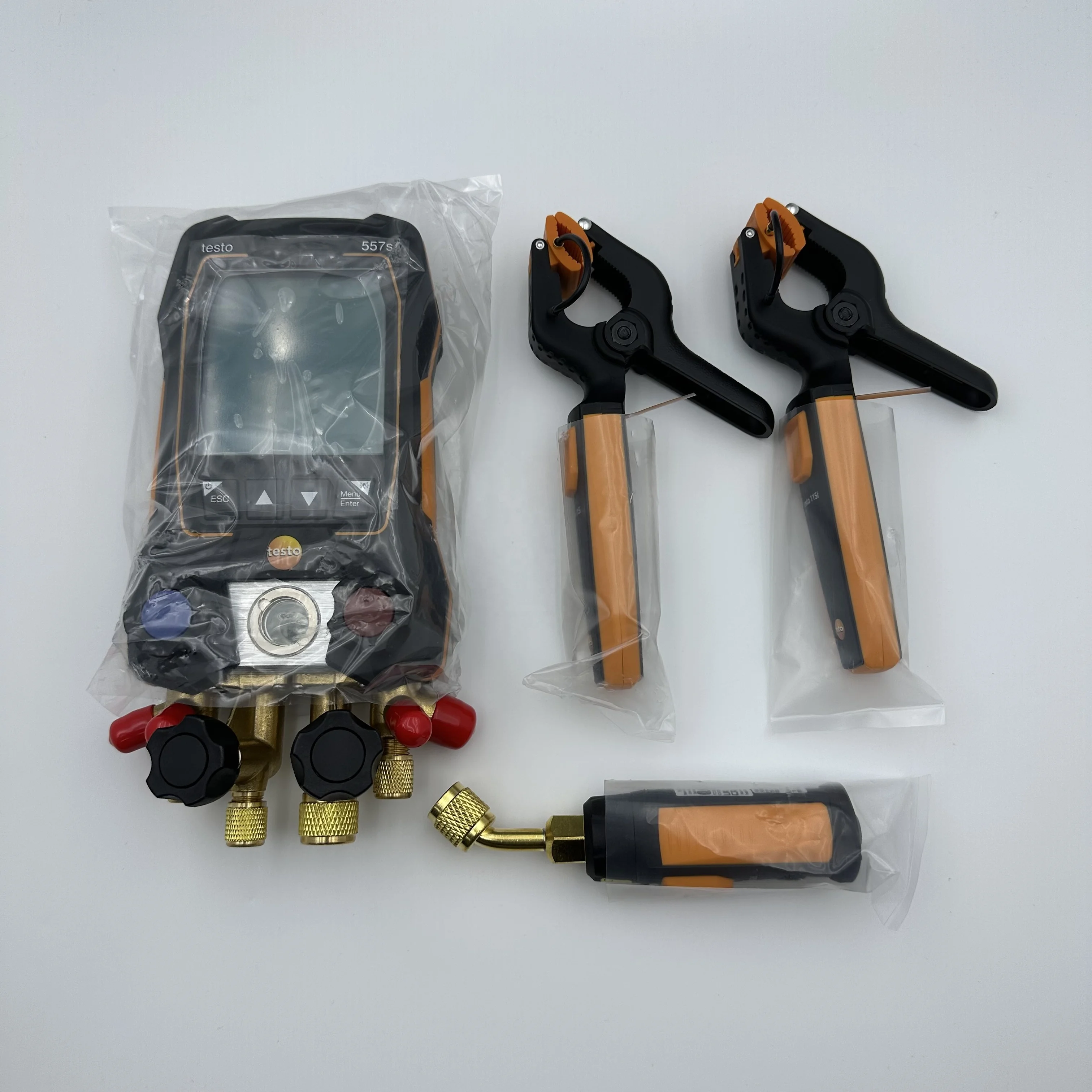 testo 557s Smart Vacuum Kit - Smart digital manifold with wireless vacuum and clamp temperature probes