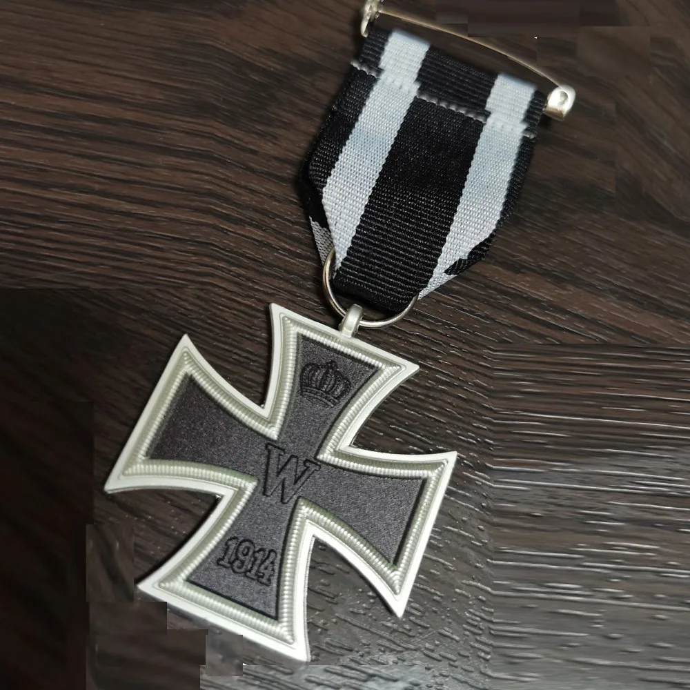 Souvenir German 1914 Iron Cross Medal Merit Badge Brooch Pins Collectibles Clothes, Bags, Chest Decorations