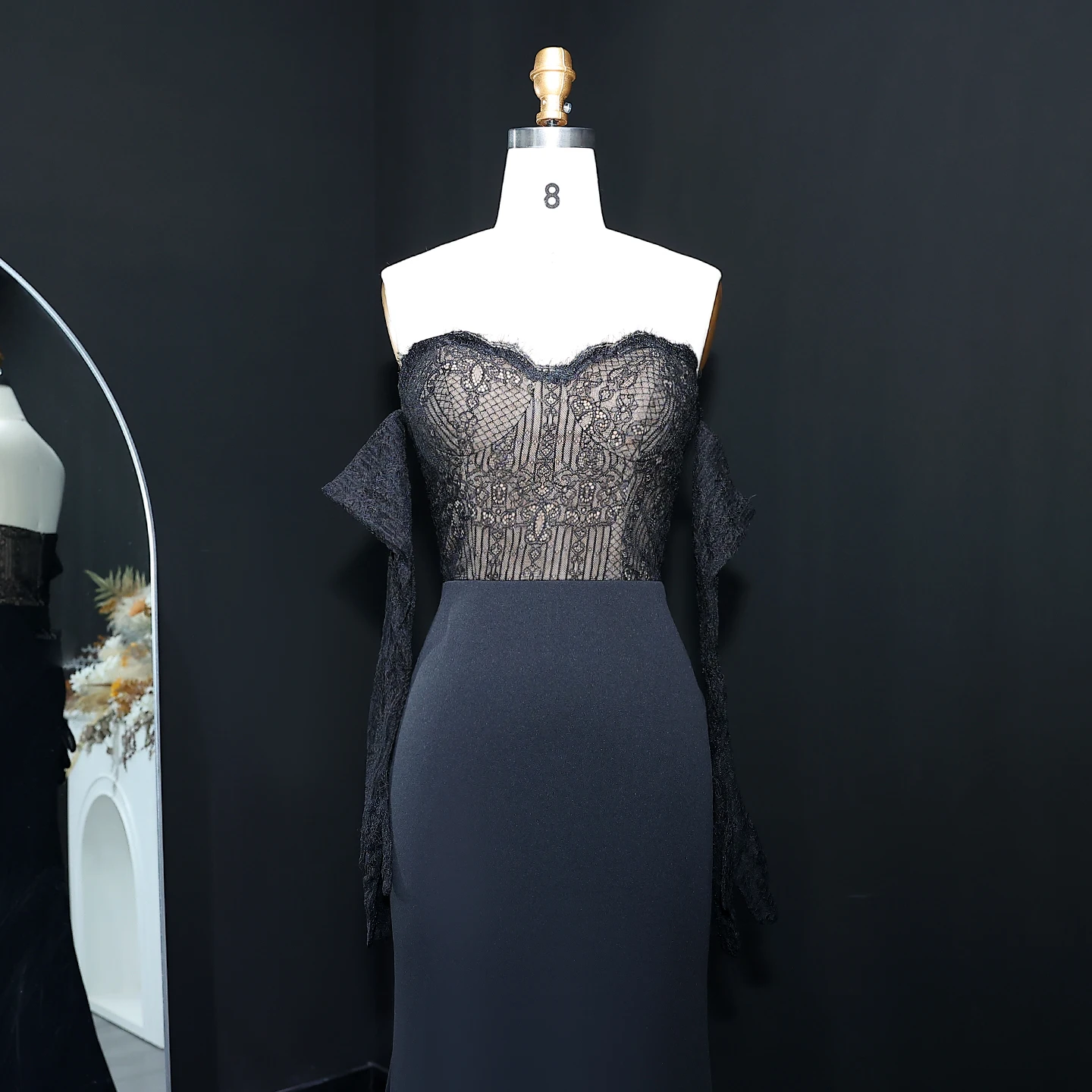 シャロンはレースブラックマーメイドストラップレスイブニングドレスと手袋でドレープ女性の結婚式アラビアウエディングドレスSF216カスタマイズ