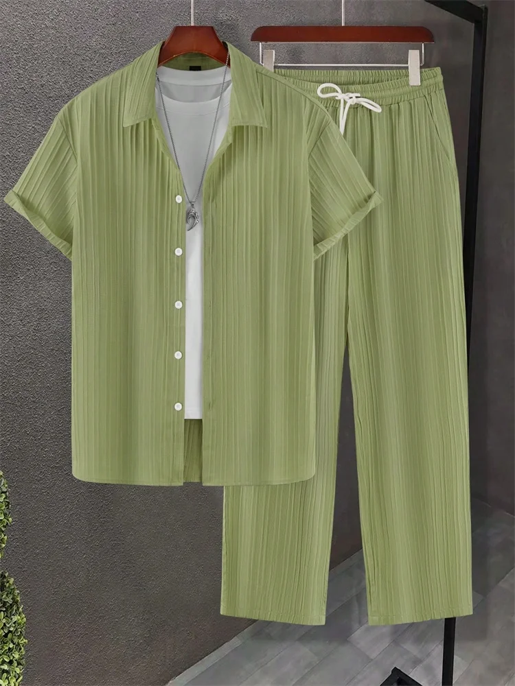 

Light Green Vertical Striped Texture Autumn Men's 2pcs Set, Simple And Casual Men's Short-sleeved Shirt And Casual Long Pants