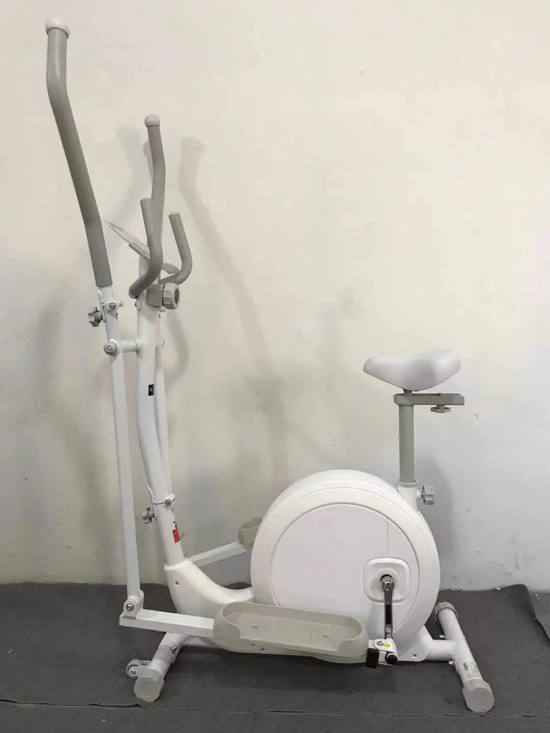 Prezzo diretto di fabbrica Ultimo design Cross Trainer Macchina ellittica Fitness Trainer Cyclette