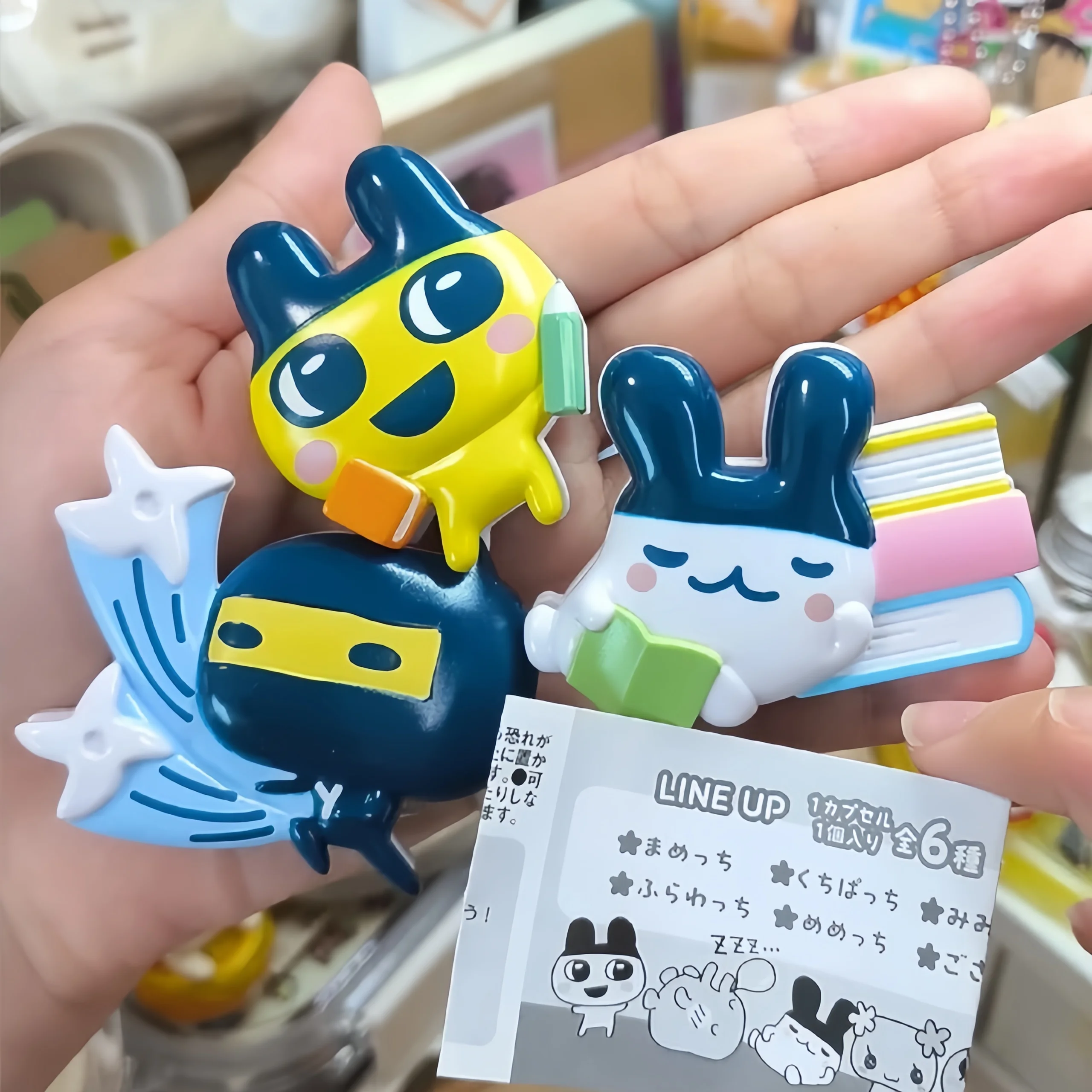 

Bandai Gashapon Electronic Pet Tamagotchi Clip Memo Holder Mametchi Kuchipatchi Memetchi Figurine Model Toy