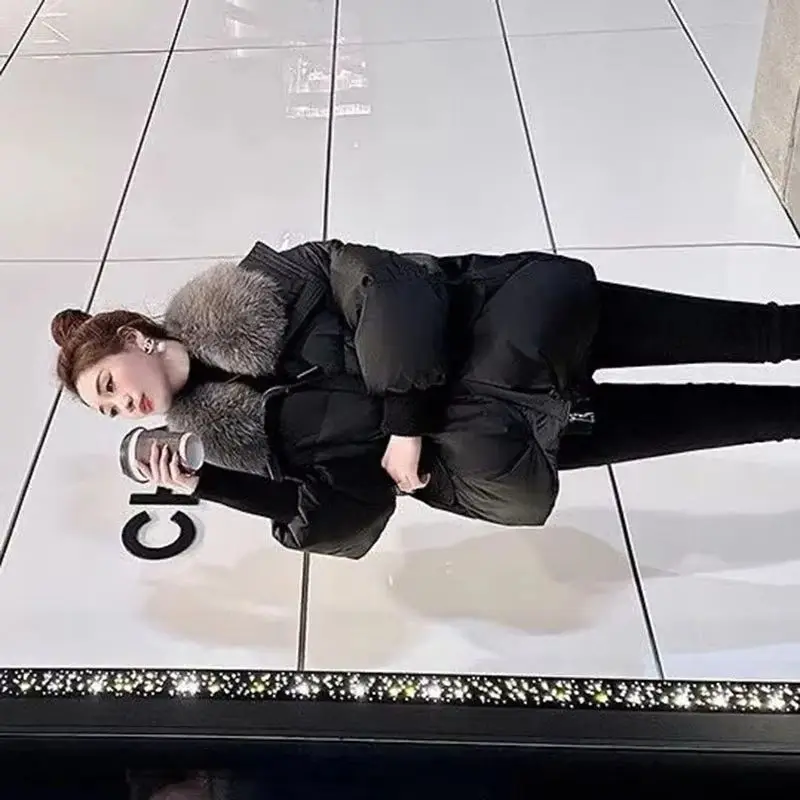 เสื้อแจ็คเก็ตผู้หญิงแบบสั้นบุใยฝ้ายกันหนาวสำหรับฤดูใบไม้ร่วงและฤดูหนาว ดีไซน์หลวม สไตล์ลำลอง สวมใส่สบาย ทันสมัย และให้ความอบอุ่น