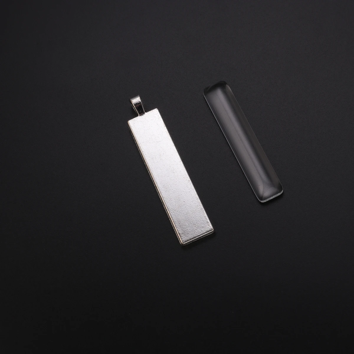 

10pcs Vintage Alloy Pendant Trays Pendant Trays and Glass for DIY Jewelry Making Crafts ( Silver)