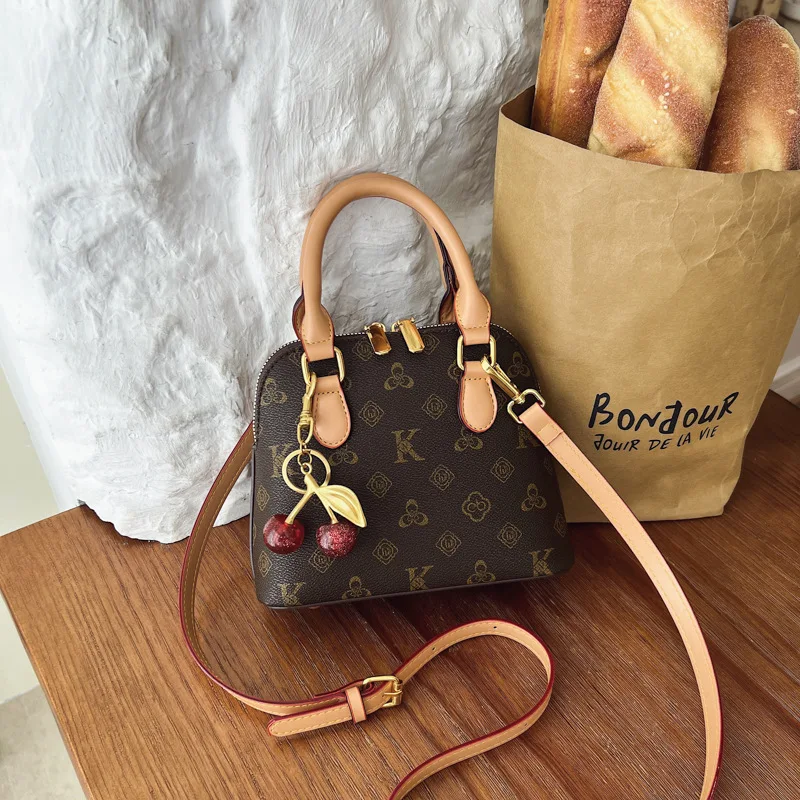 Retro Printed Shell Bag for Women, Small Monogram Crossbody Handbag, Adjustable Shoulder Strap, Cute Ladies Purse with Decorativ