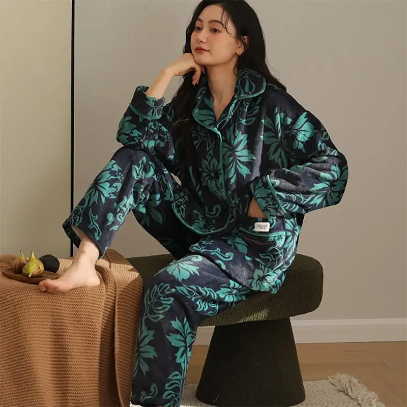 Loungewear Suit  Autumn and Winter Can Be Worn Outside Pajamas Women's Suit Warm Fleece Thickened Flannel Coral Fleece Popular